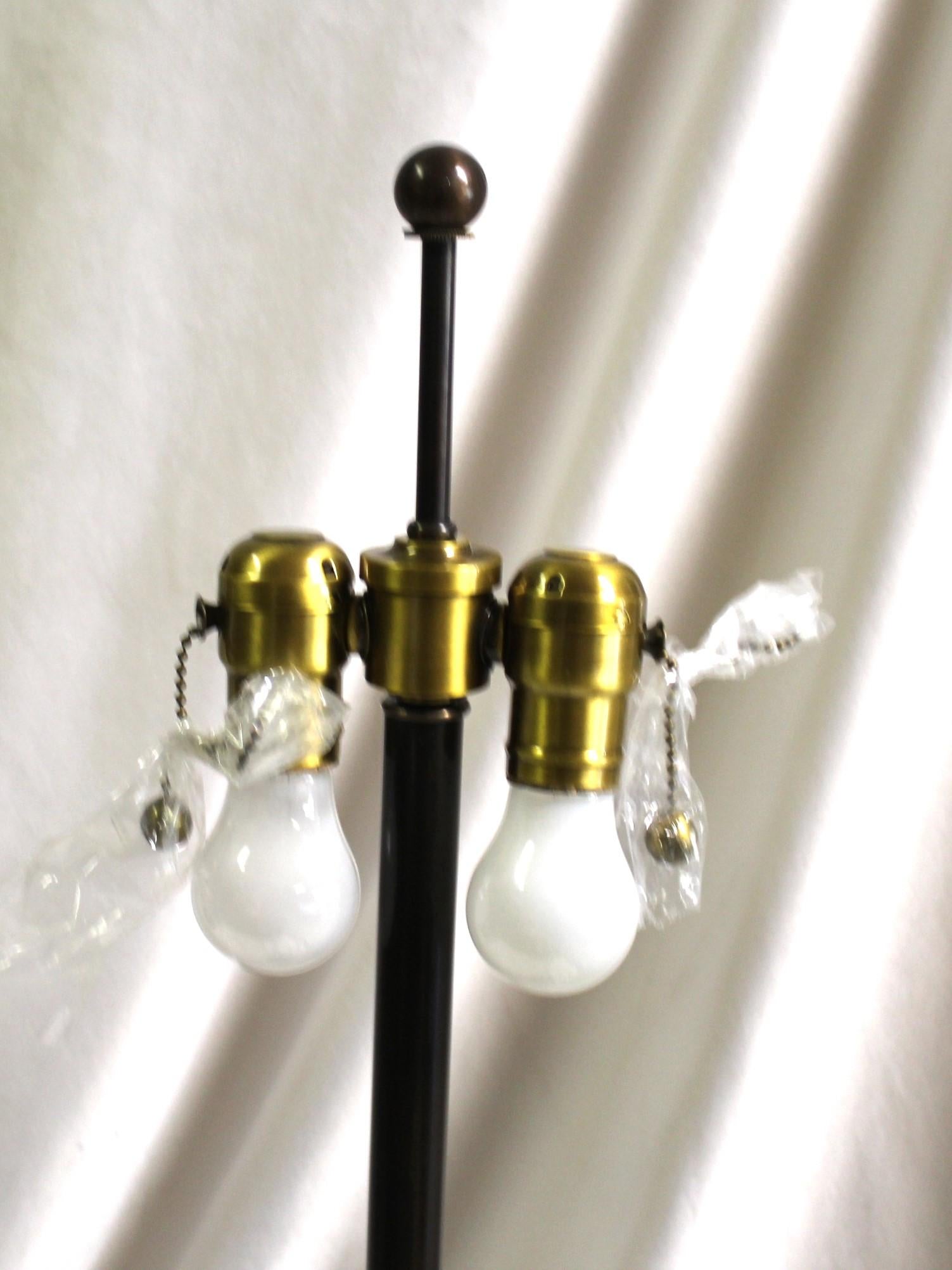 Americano Lampade in bronzo della modernità di metà secolo, D. A. Giacometti in vendita