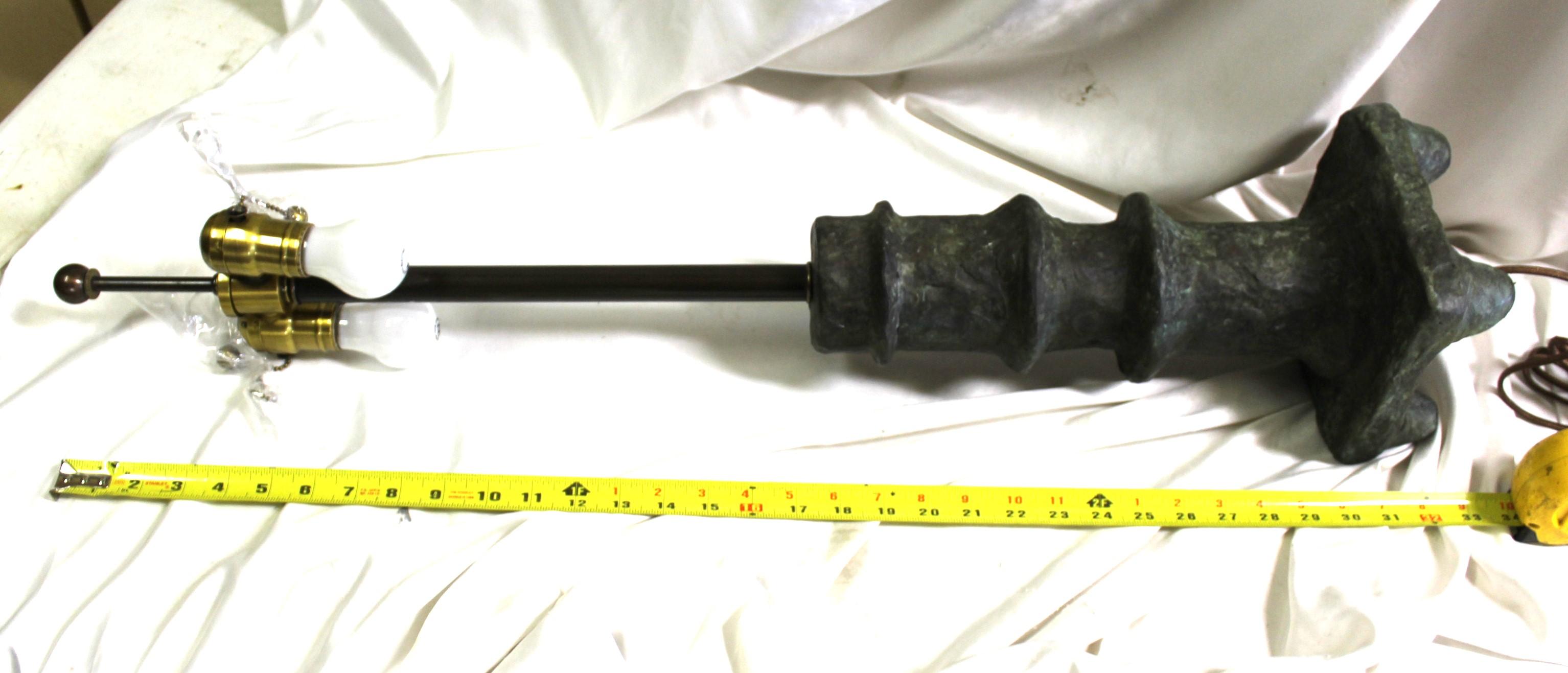 Lampade in bronzo della modernità di metà secolo, D. A. Giacometti In condizioni Nuovo in vendita a Los Angeles, CA