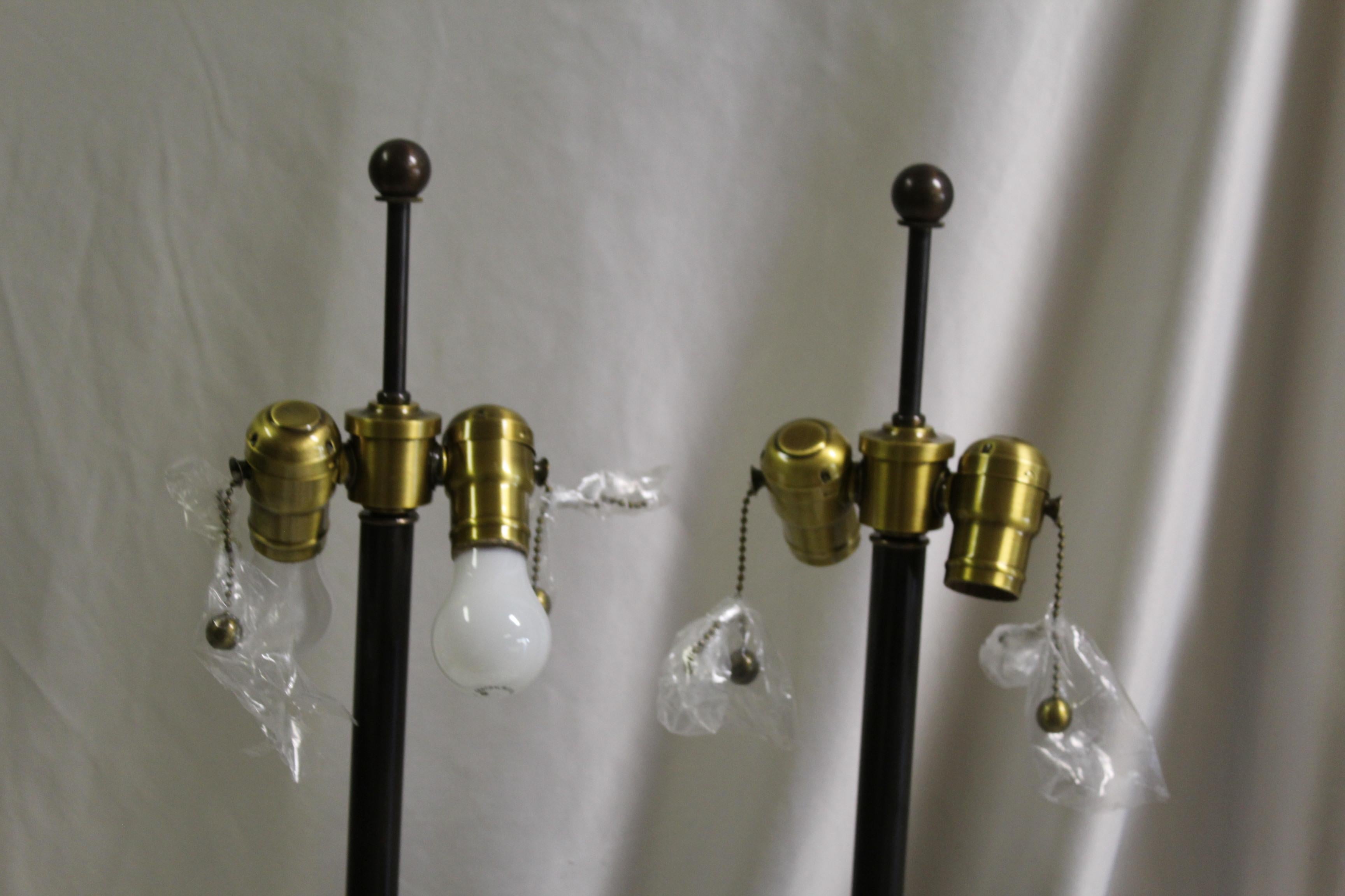 Lampade in bronzo della modernità di metà secolo, D. A. Giacometti in vendita 1
