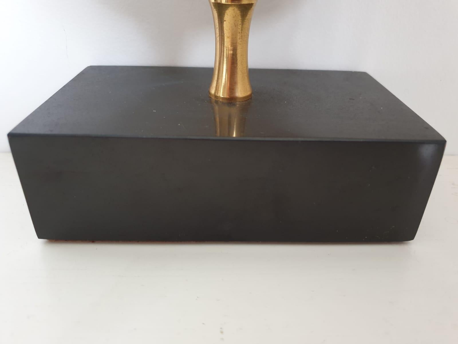 Late 20th Century Mid-Century Modern Bronze Table Lamp Sitting on Marble Base