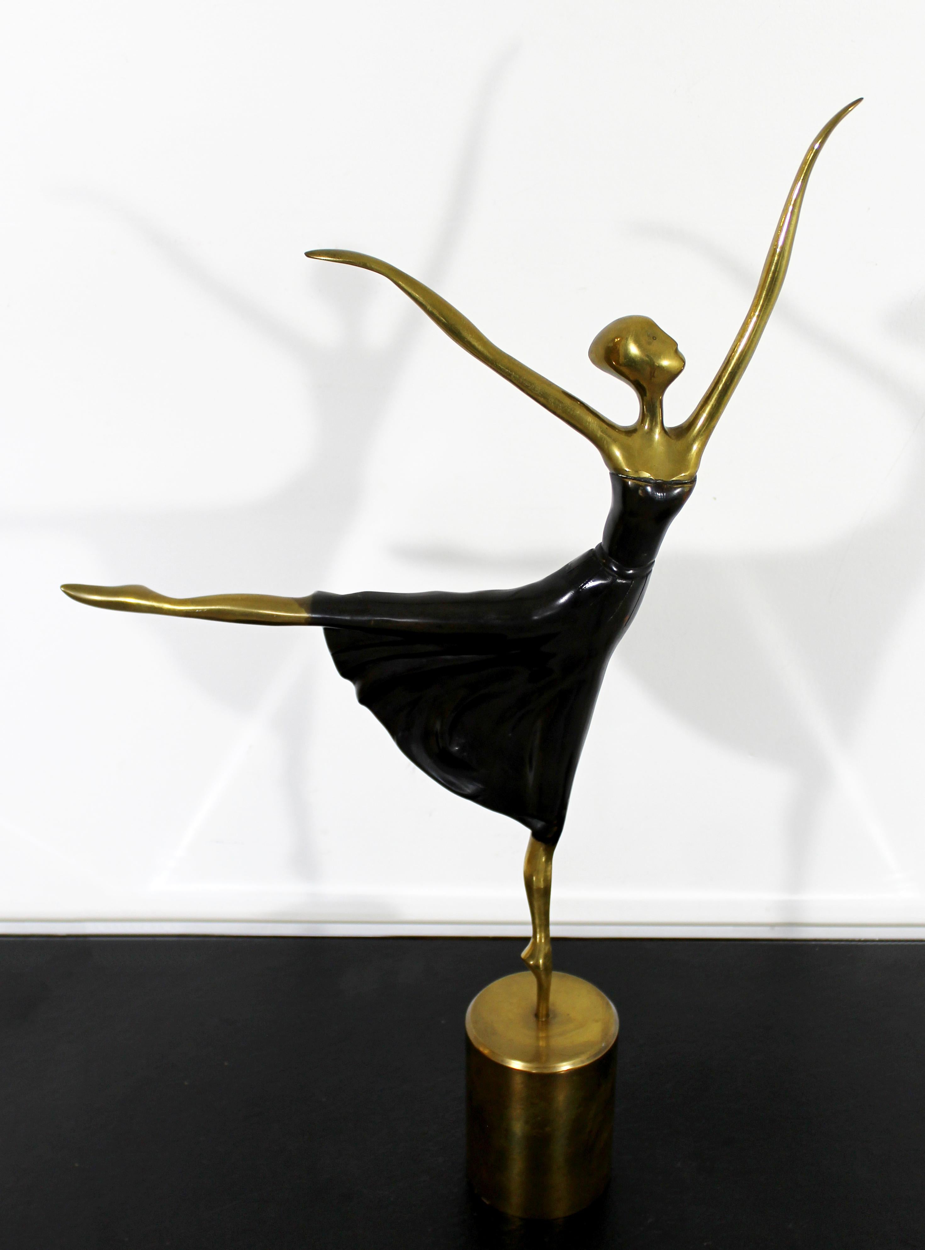 For your consideration is a delightful bronze table sculpture, of a ballerina dancer, circa 1970s. In excellent vintage condition. The dimensions are 17