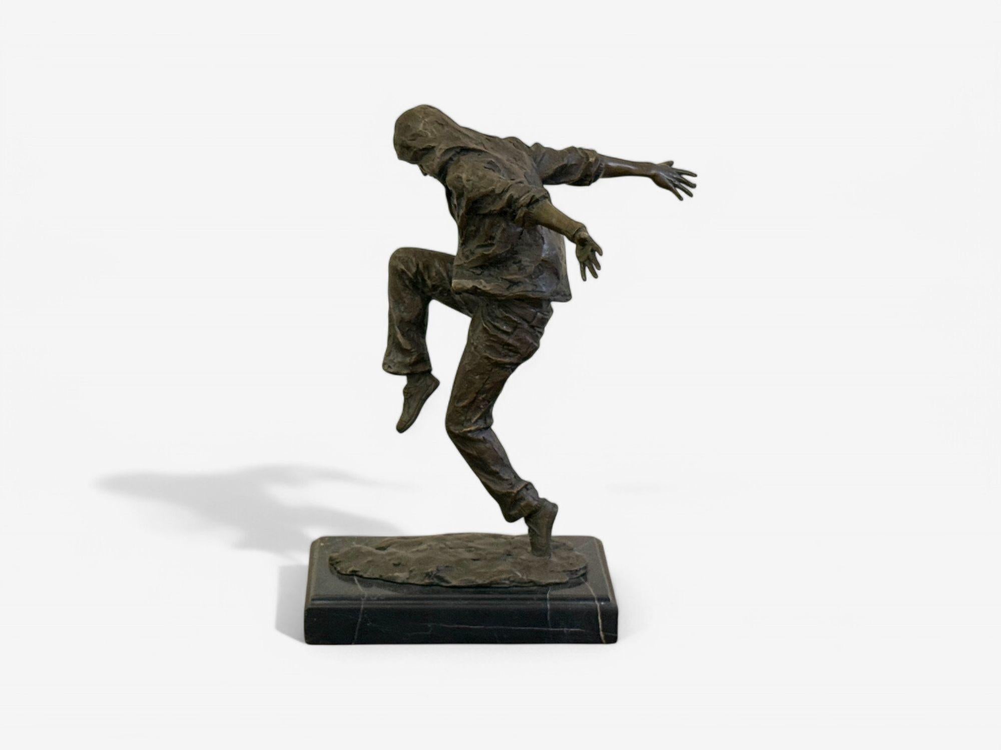 Modernité du milieu du siècle, bronze, sculpture de table, statue de break-dancer, États-Unis, années 1980 en vente 3