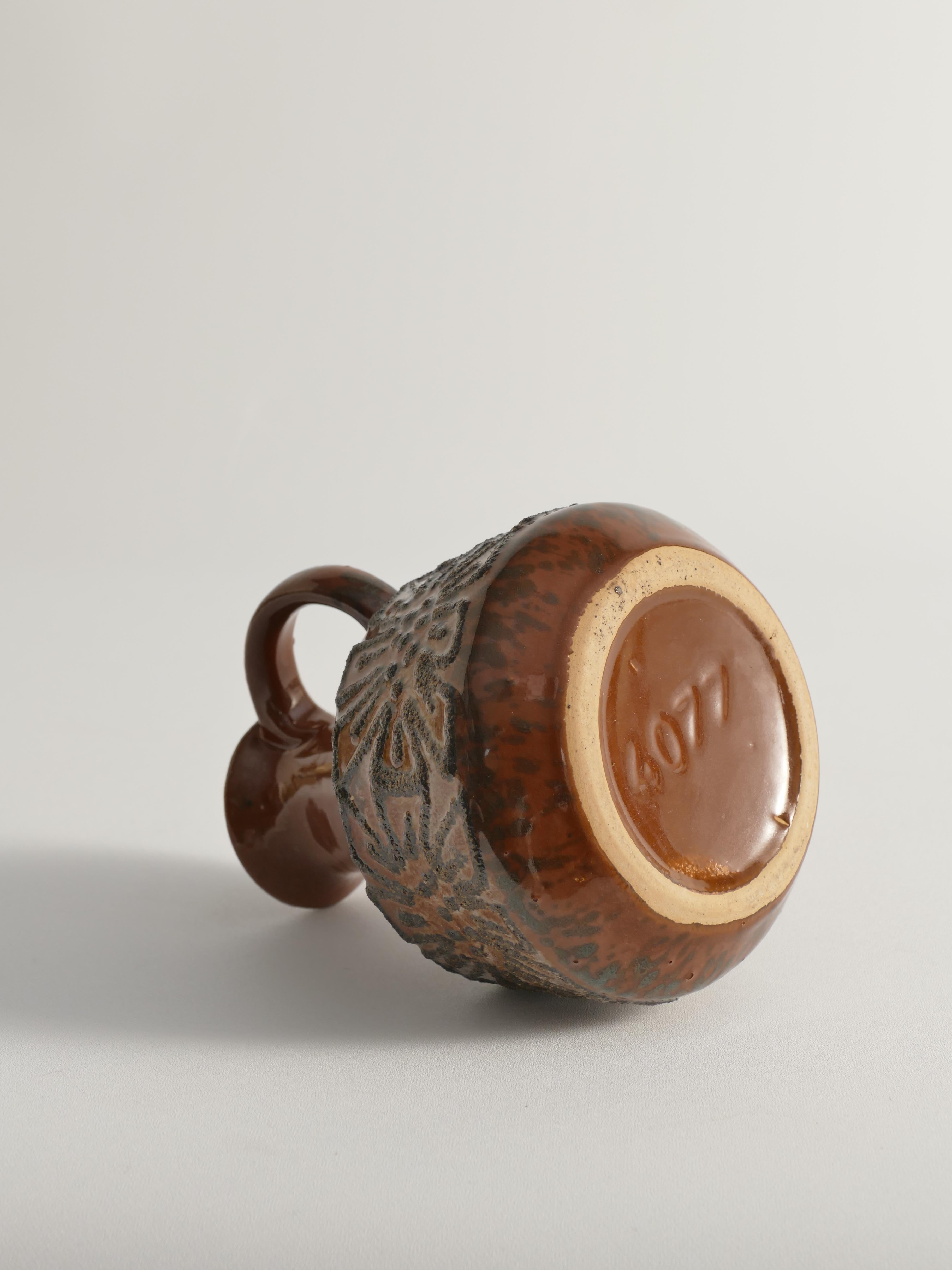 Vaso in ceramica marrone di VEB Haldensleben, Germania orientale, 1960 in vendita 3