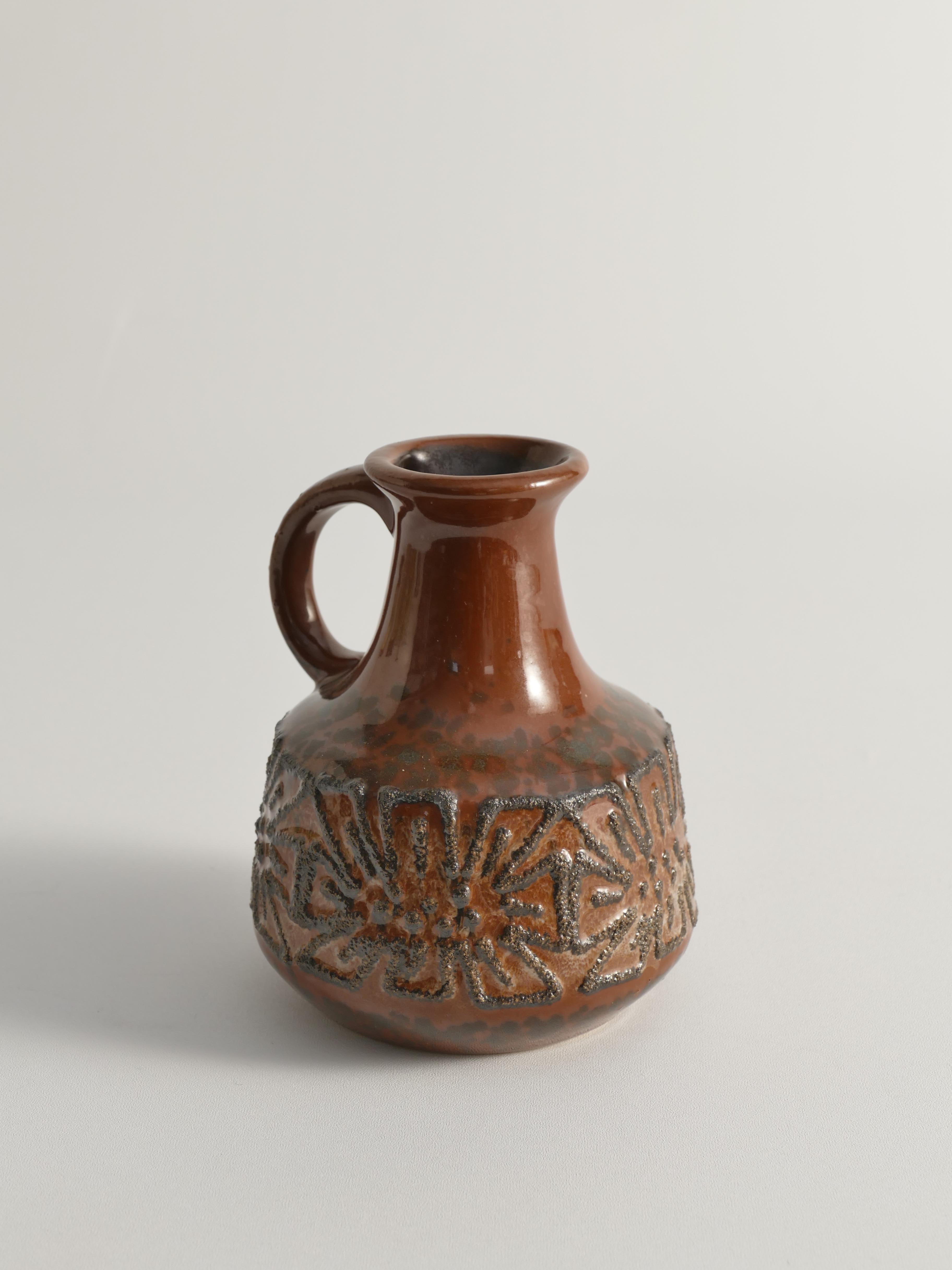 Tedesco Vaso in ceramica marrone di VEB Haldensleben, Germania orientale, 1960 in vendita