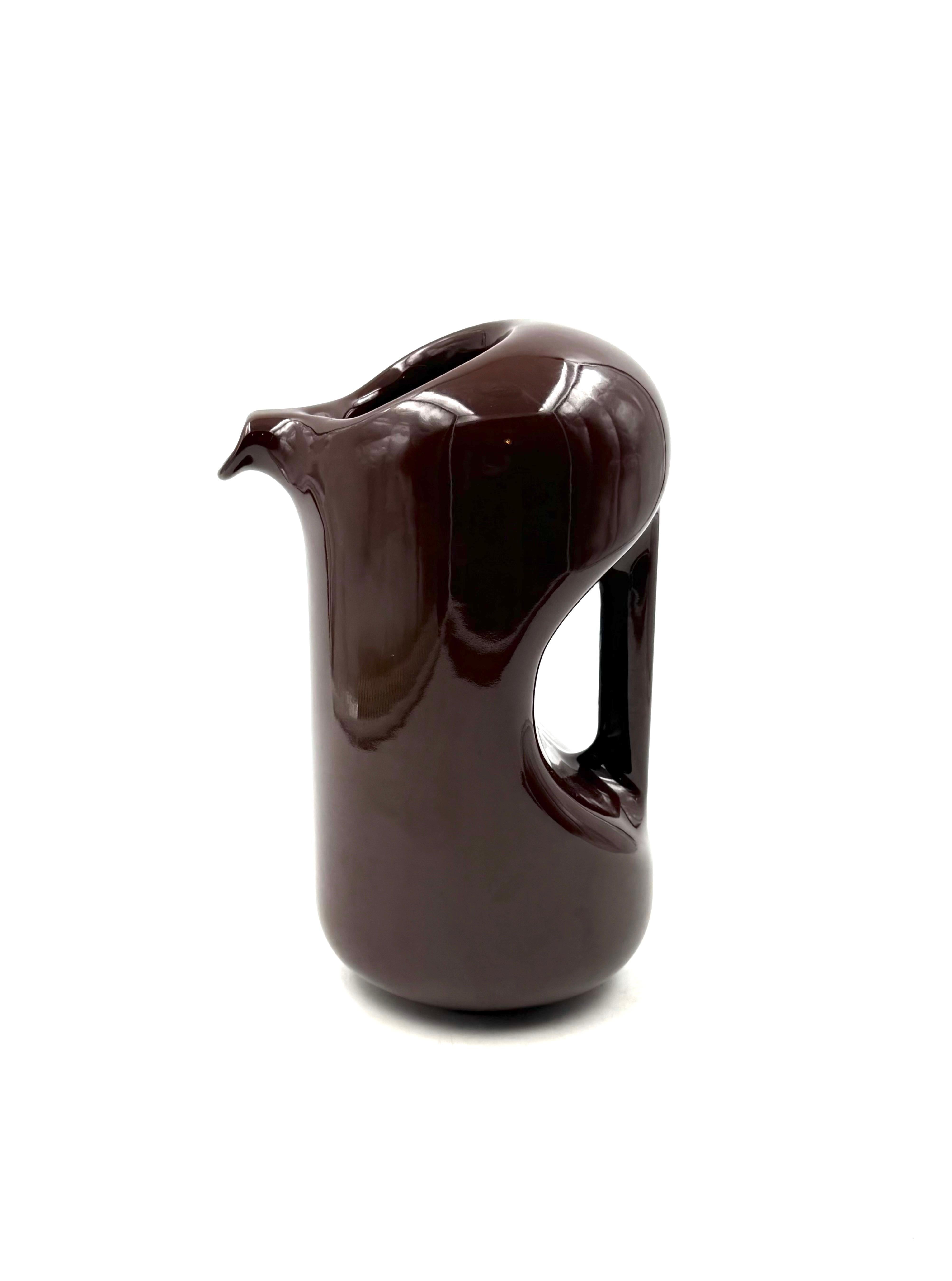 Late 20th Century Mid-century modern brown ceramic vase / jug, Il Picchio Italy 1970s in vendita