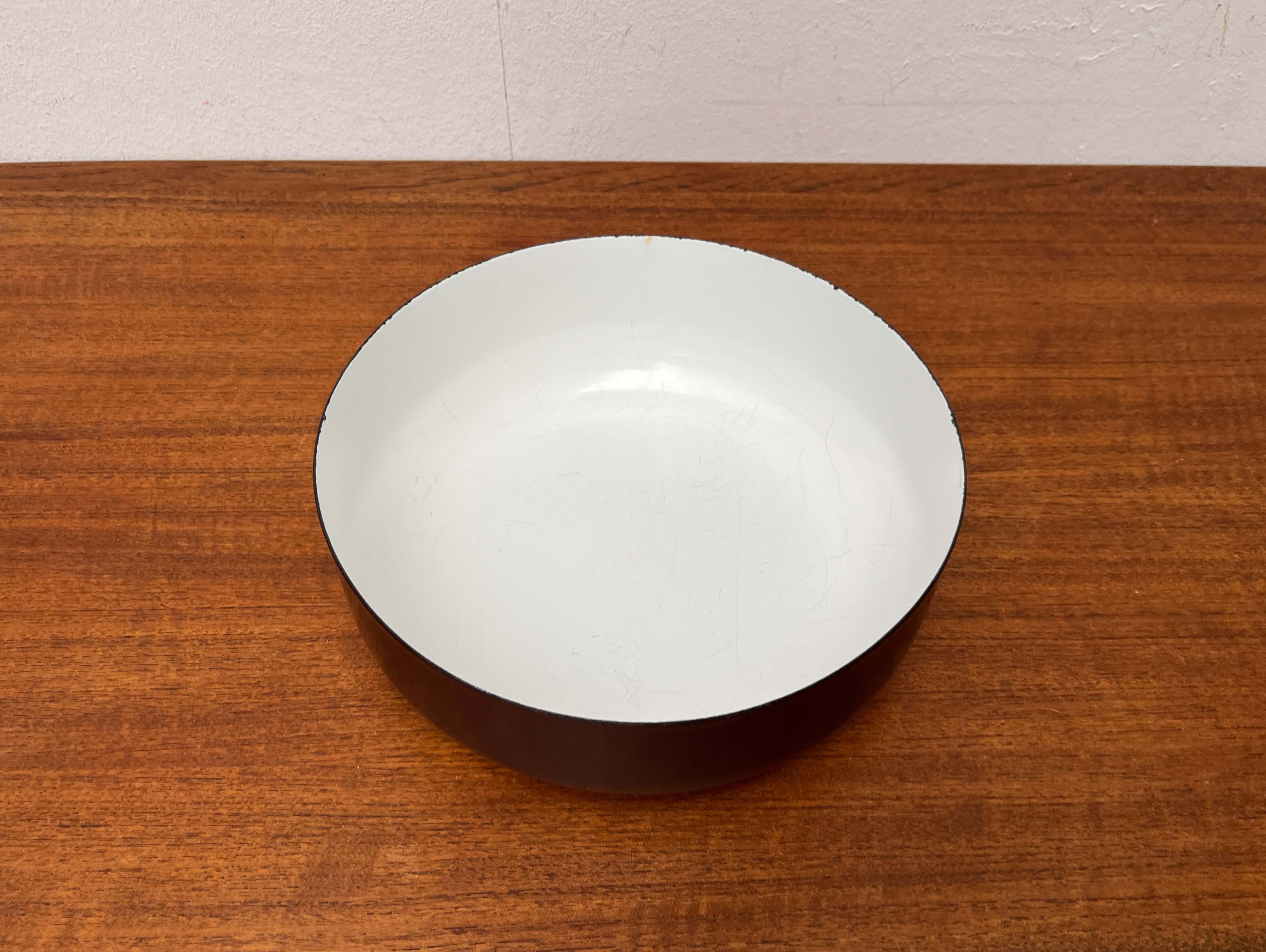 Braune Emaille-Schale von Kaj Franck für Finel, Finnland, 1960er Jahre, Mitte des Jahrhunderts (Finnisch) im Angebot