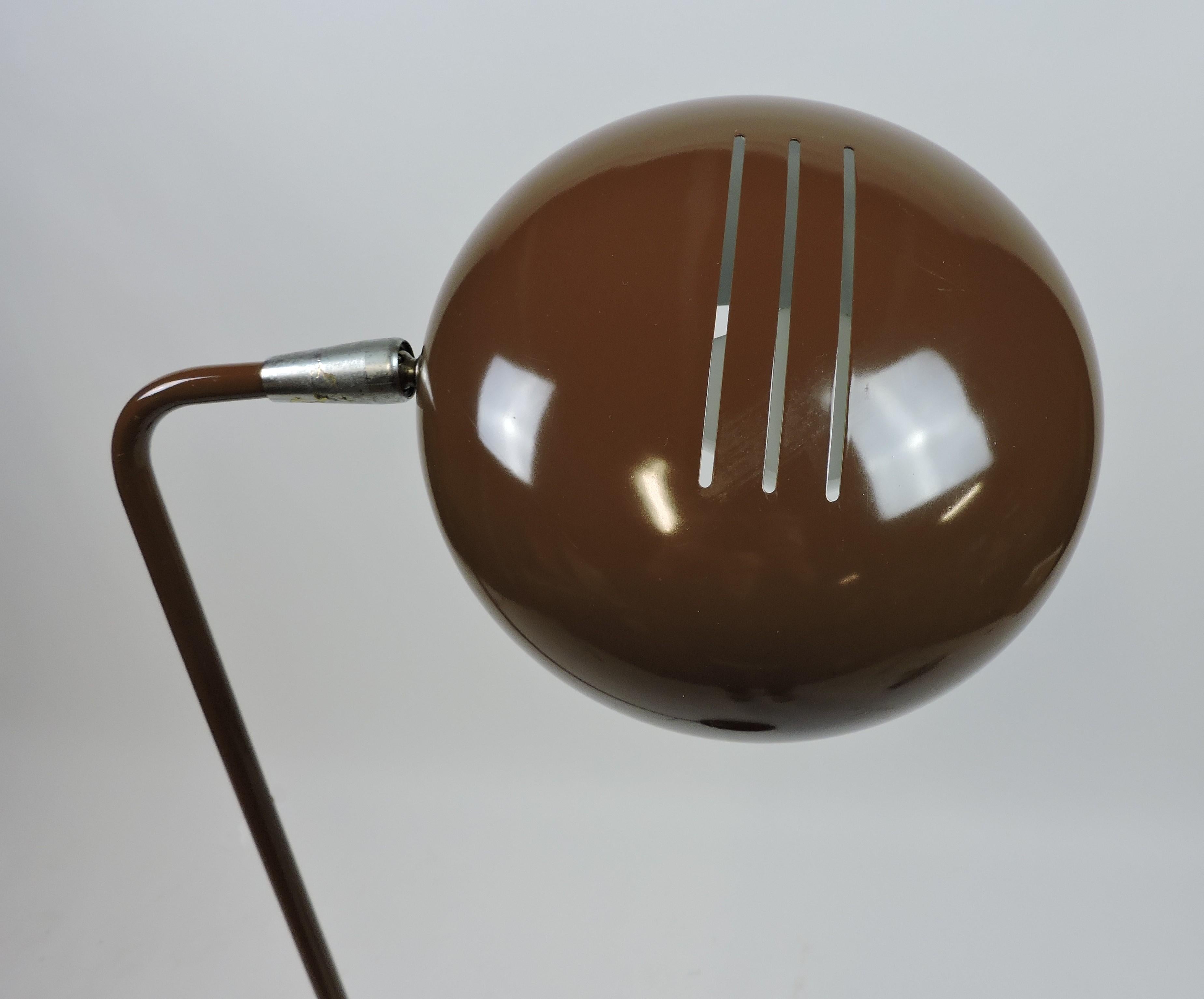 American Mid-Century Modern Brown Enamel Metal Floor Lamp with Articulated Shade For Sale