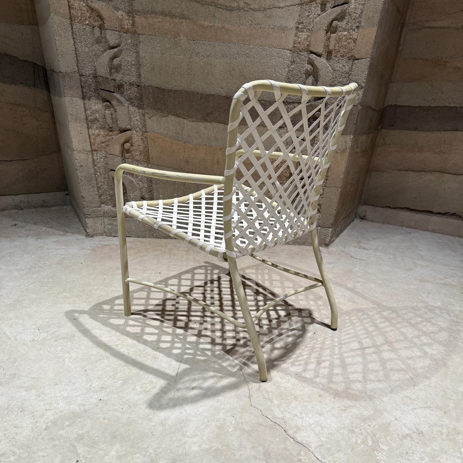 Mid-Century Modern Brown Jordan Patio Set 4 Chairs 2 Side Tables In Fair Condition For Sale In Chula Vista, CA
