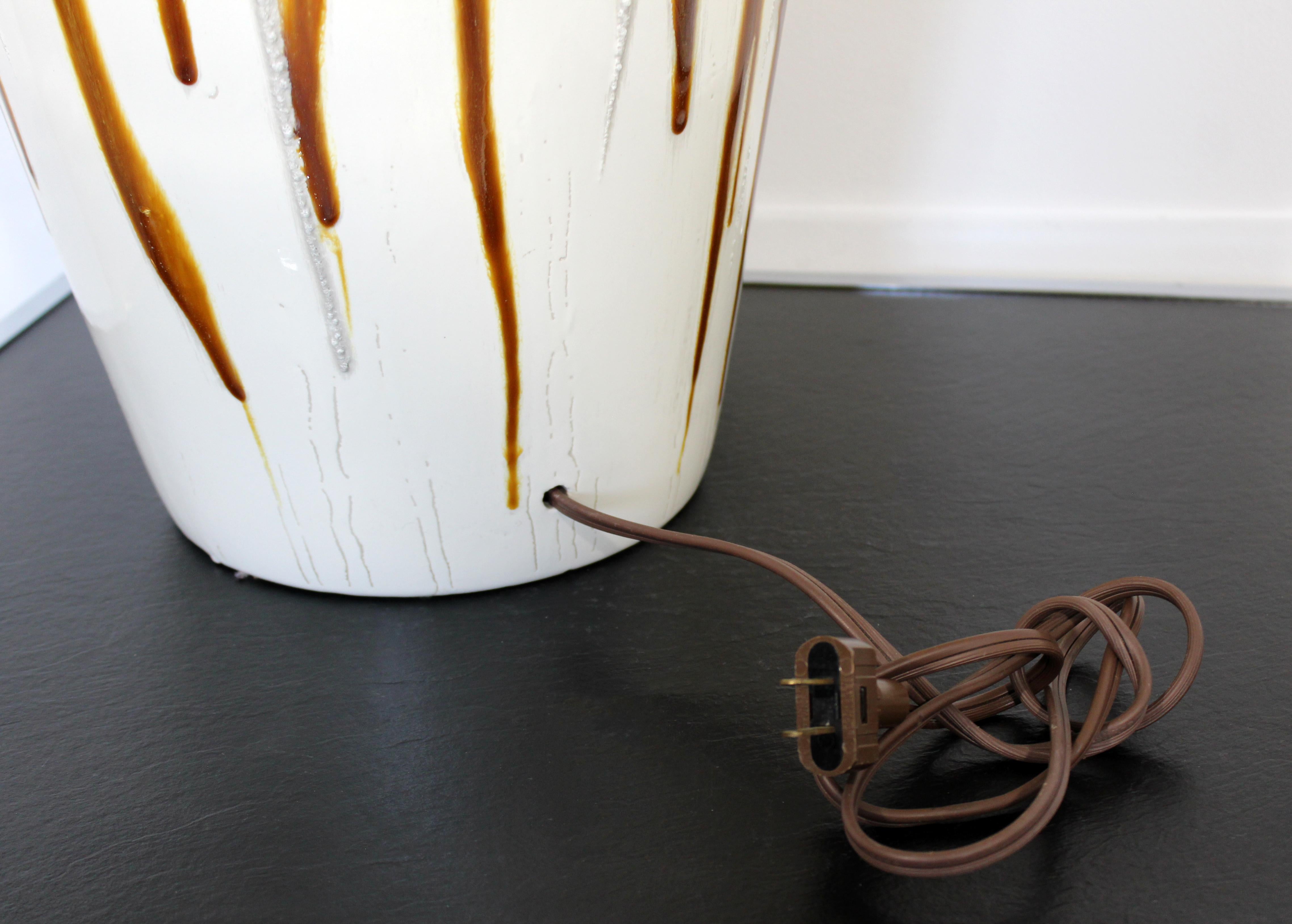Mid-Century Modern Brown Lava Drip Glazed Ceramic Table Lamp Brass Finial, 1960s In Good Condition In Keego Harbor, MI
