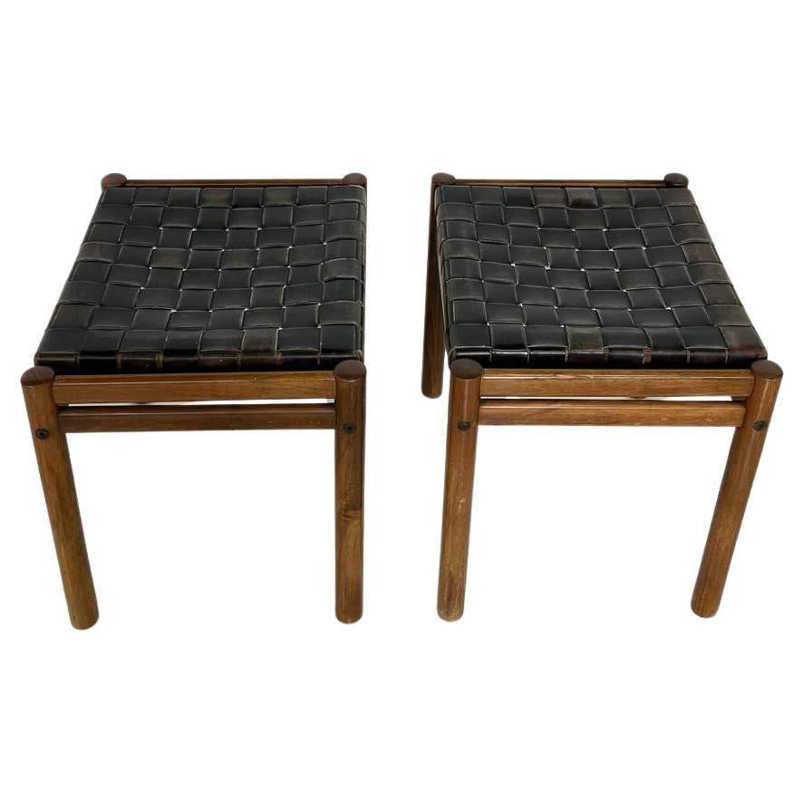 20th Century Mid-Century Modern Brown Leather and Wood Pair of Stools For Sale