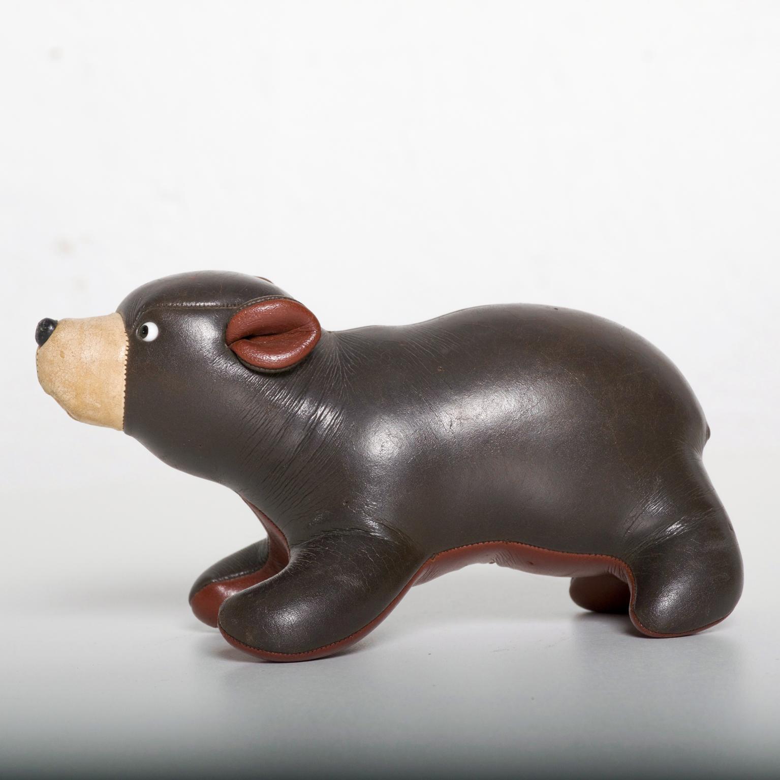 Milieu du XXe siècle Jouet en peluche ours en cuir marron moderne du milieu du siècle dernier