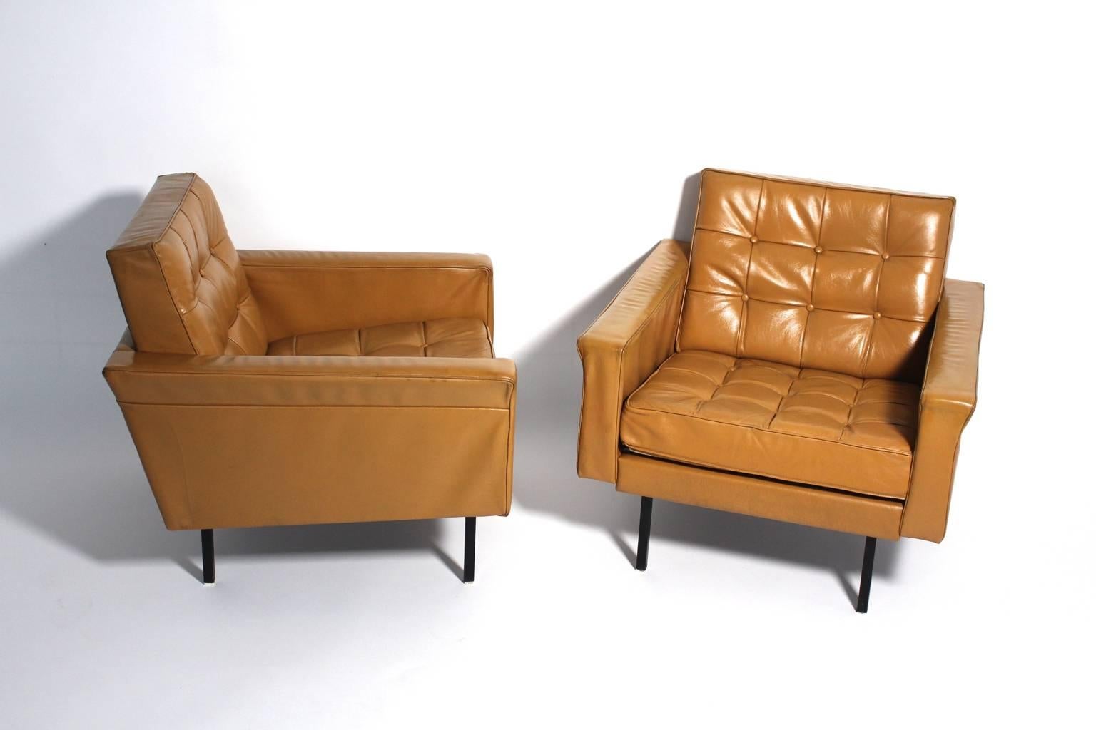 mid century modern club chairs