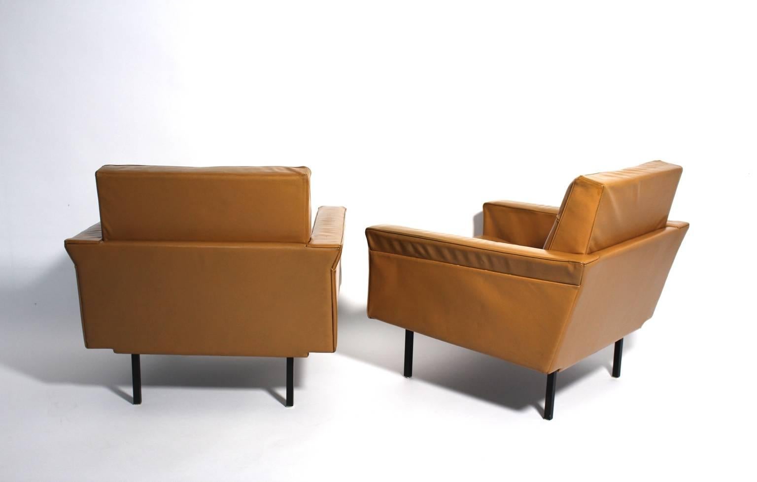 contemporary leather chairs