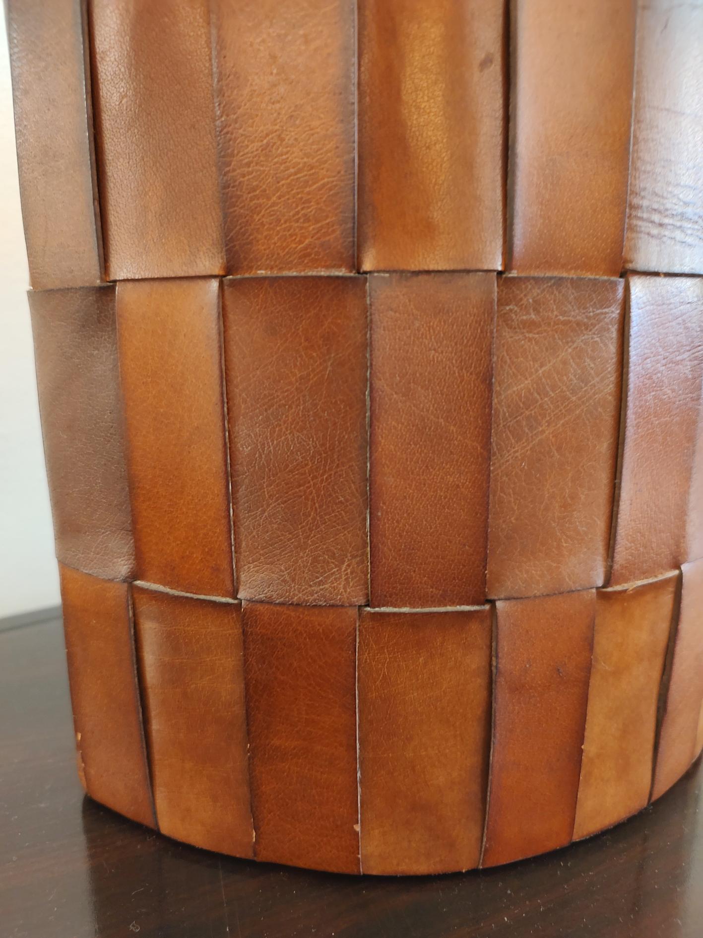 Mid-Century Modern Brown Leather Table Lamp For Sale 2