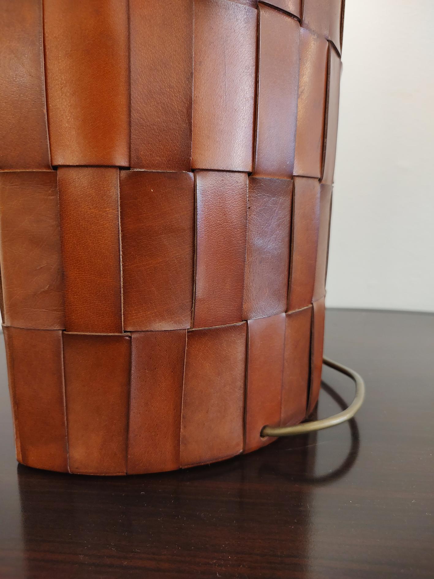 Mid-Century Modern Brown Leather Table Lamp For Sale 3