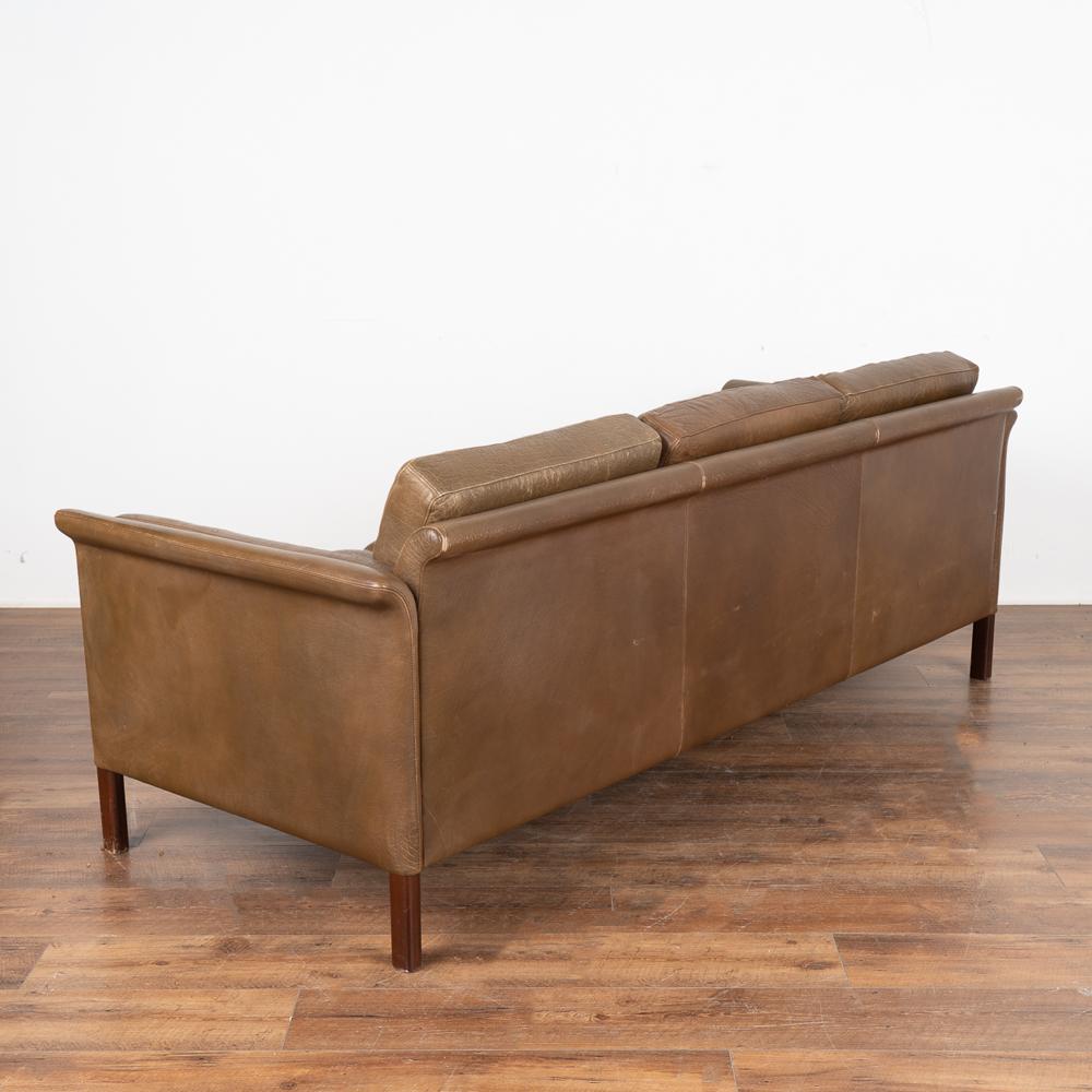Mid-Century Modern Brown Leather Three Seat Sofa, Denmark circa 1960-70 For Sale 7