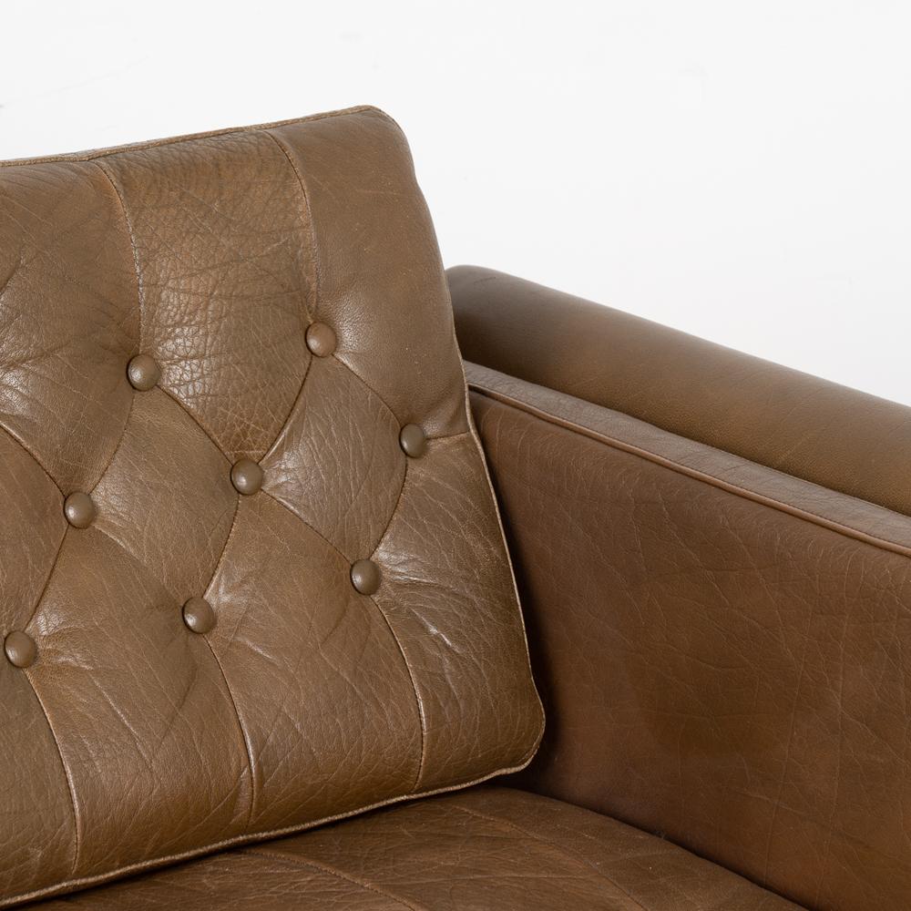 Mid-Century Modern Brown Leather Three Seat Sofa, Denmark circa 1960-70 For Sale 3