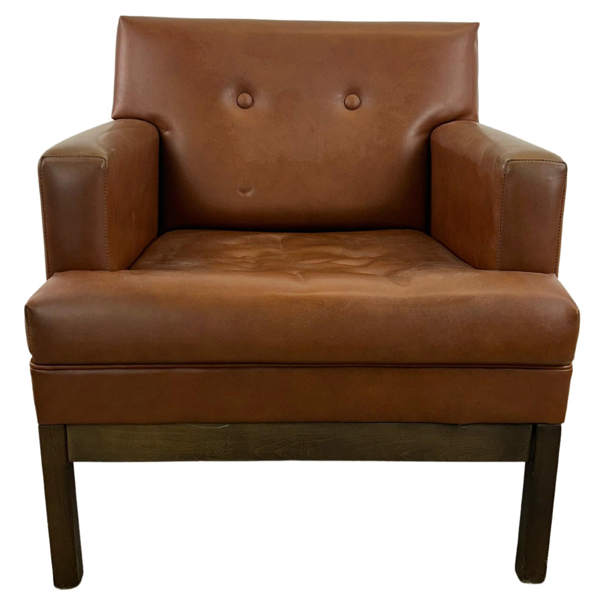 Chaise longue Brown de style The Moderns avec base en noyer
