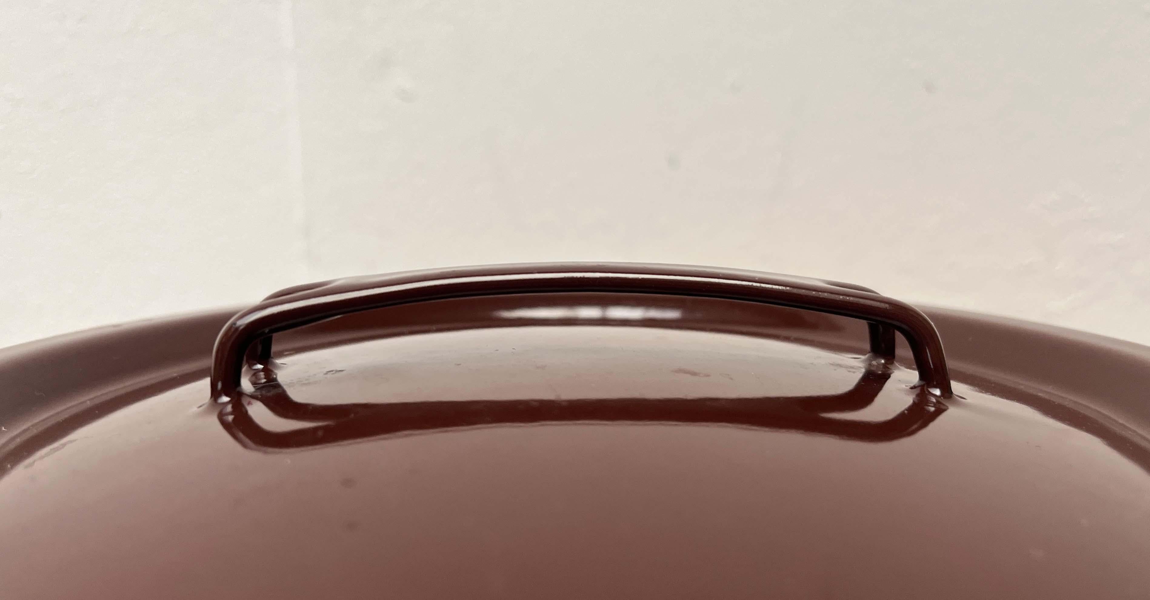 Mid-Century Modern Brown Minimalist Enamel Pot Seppo Mallat Finel Finland 1960s im Angebot 3