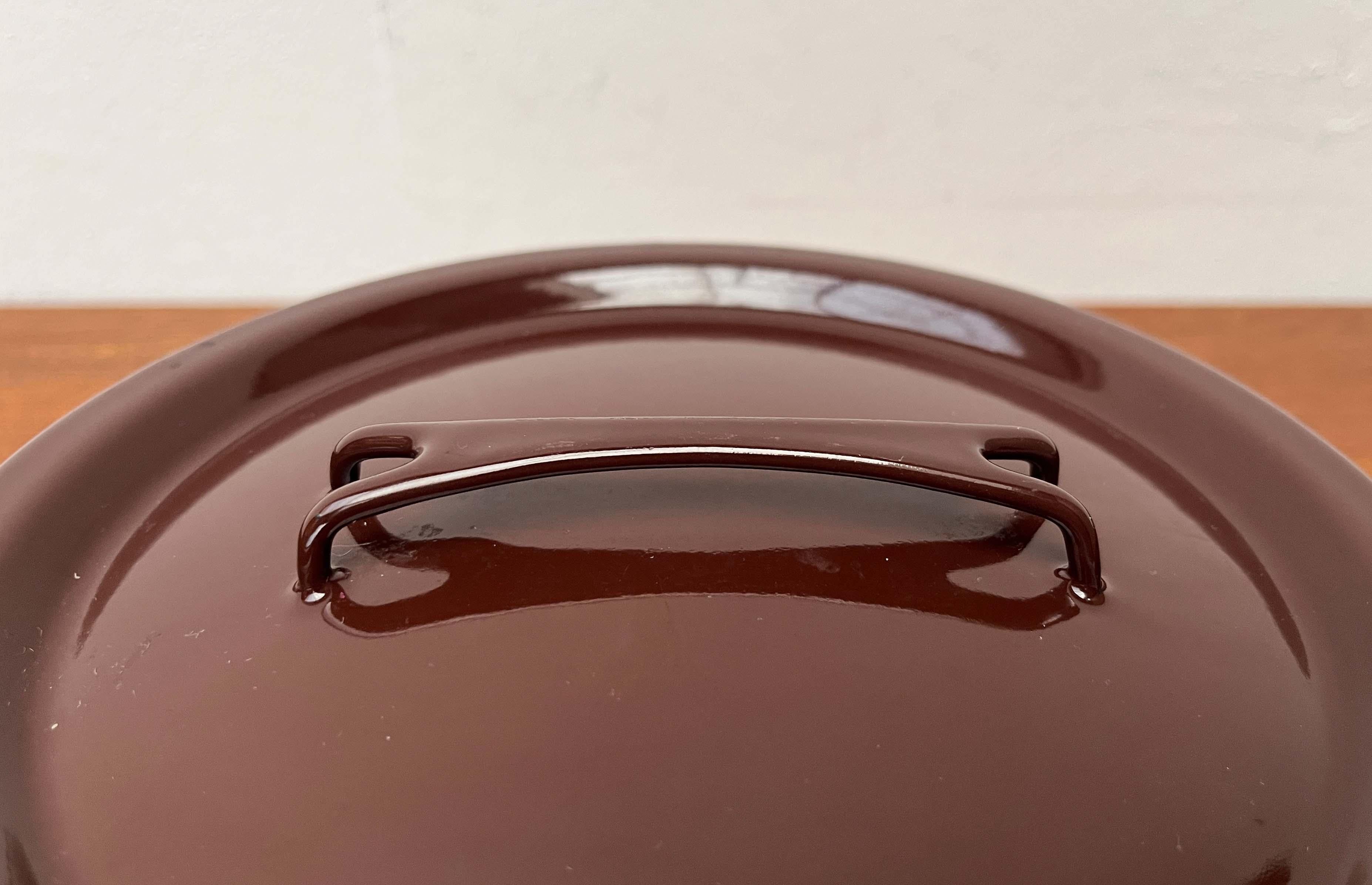 Mid-Century Modern Brown Minimalist Enamel Pot Seppo Mallat Finel Finland 1960s im Angebot 4