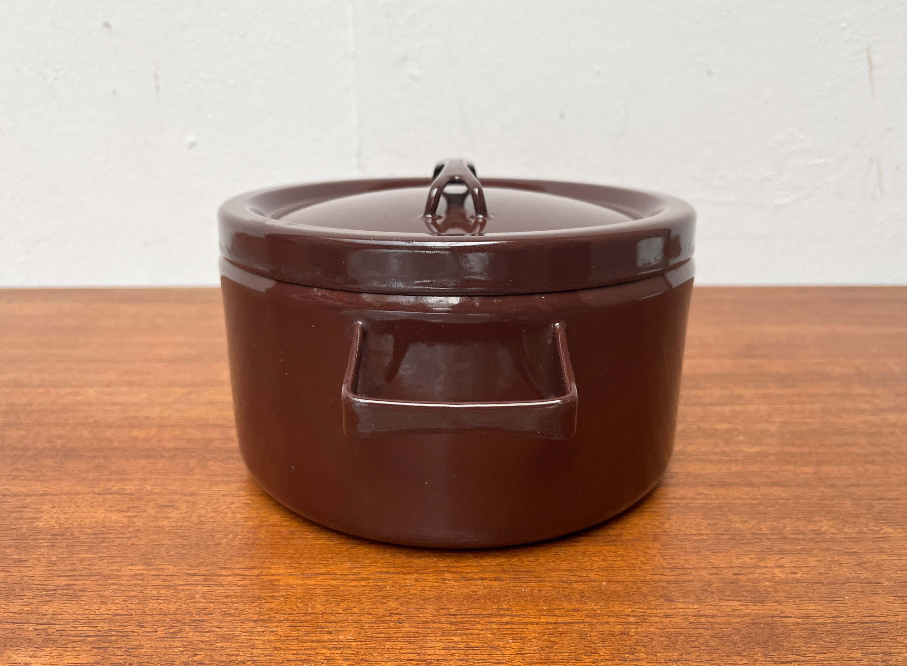 Mid-Century Modern Brown Minimalist Enamel Pot Seppo Mallat Finel Finland 1960s im Angebot 5