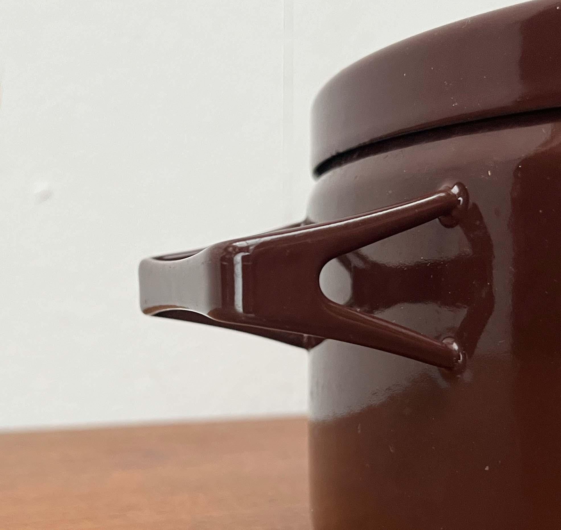 Moderner brauner minimalistischer Emailletopf Seppo Mallat Finel Finnland 1960er Jahre im Angebot 6