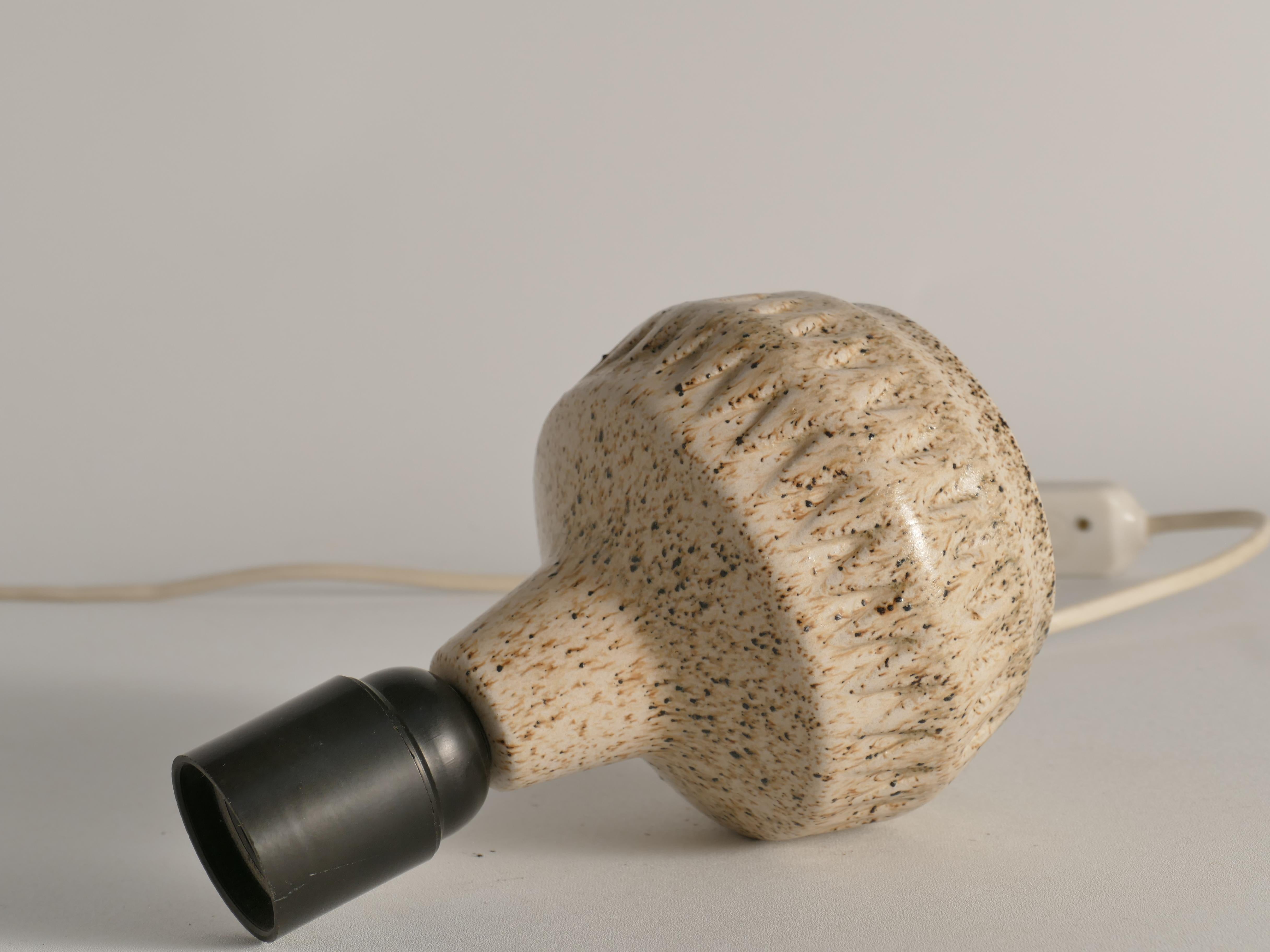 Lampe de table en grès moucheté Brown de The MODERNITY par EGO, Suède, années 1960 en vente 8