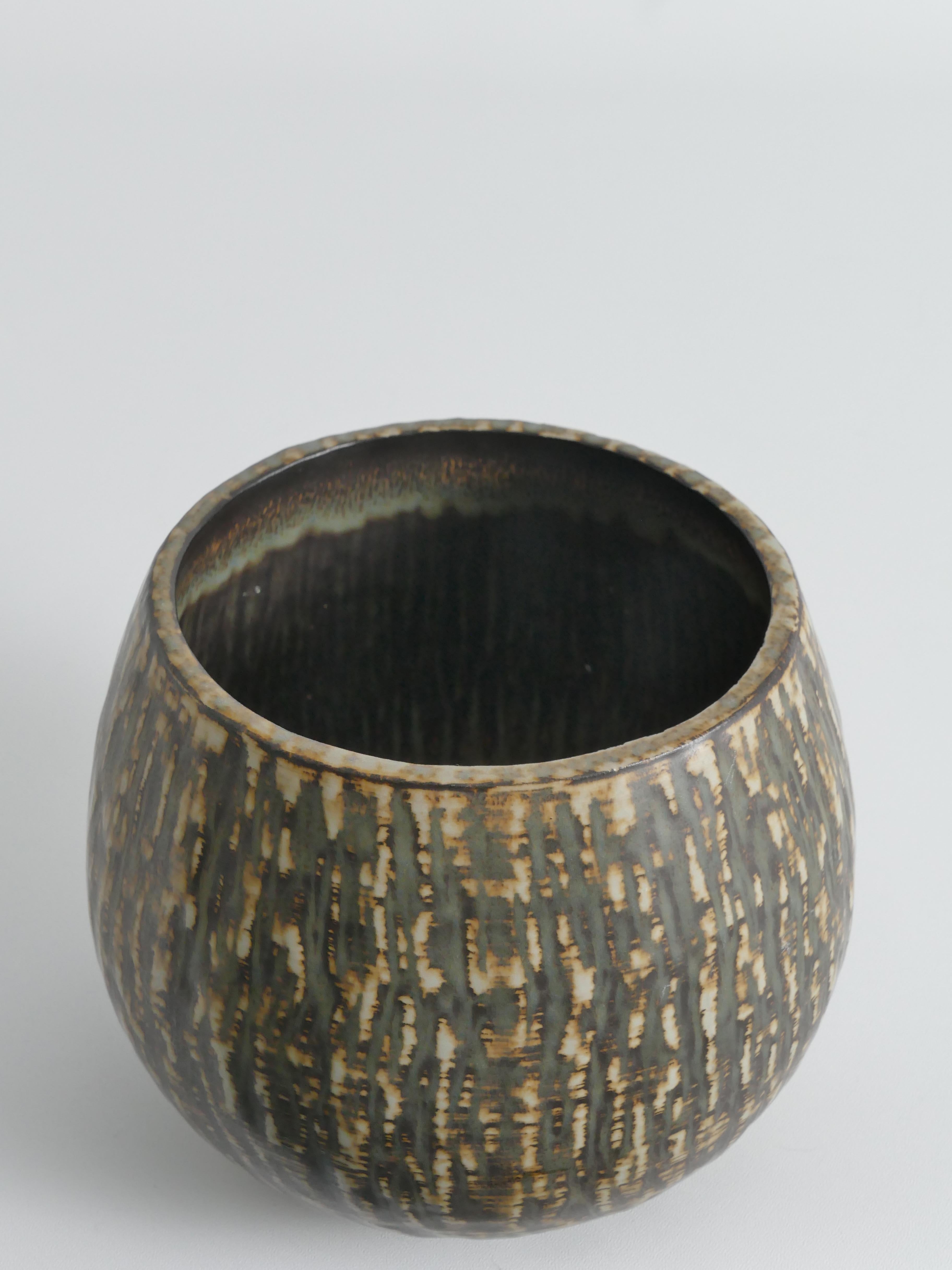 Mid-Century Modern Brown Stoneware Birka Rubus Vase by Gunnar Nylund, Rörstrand For Sale 6
