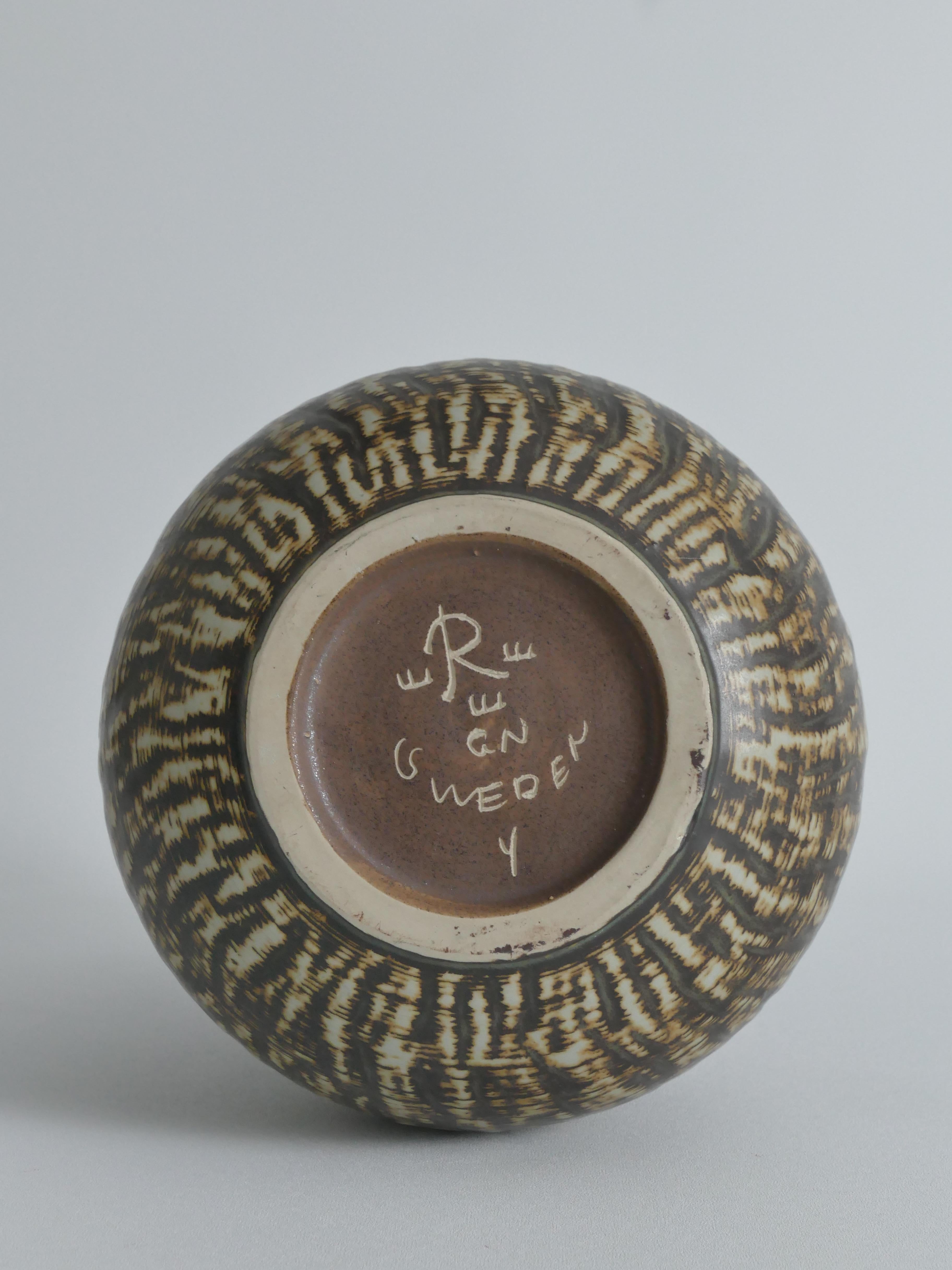 Mid-Century Modern Brown Stoneware Birka Rubus Vase by Gunnar Nylund, Rörstrand In Good Condition For Sale In Grythyttan, SE
