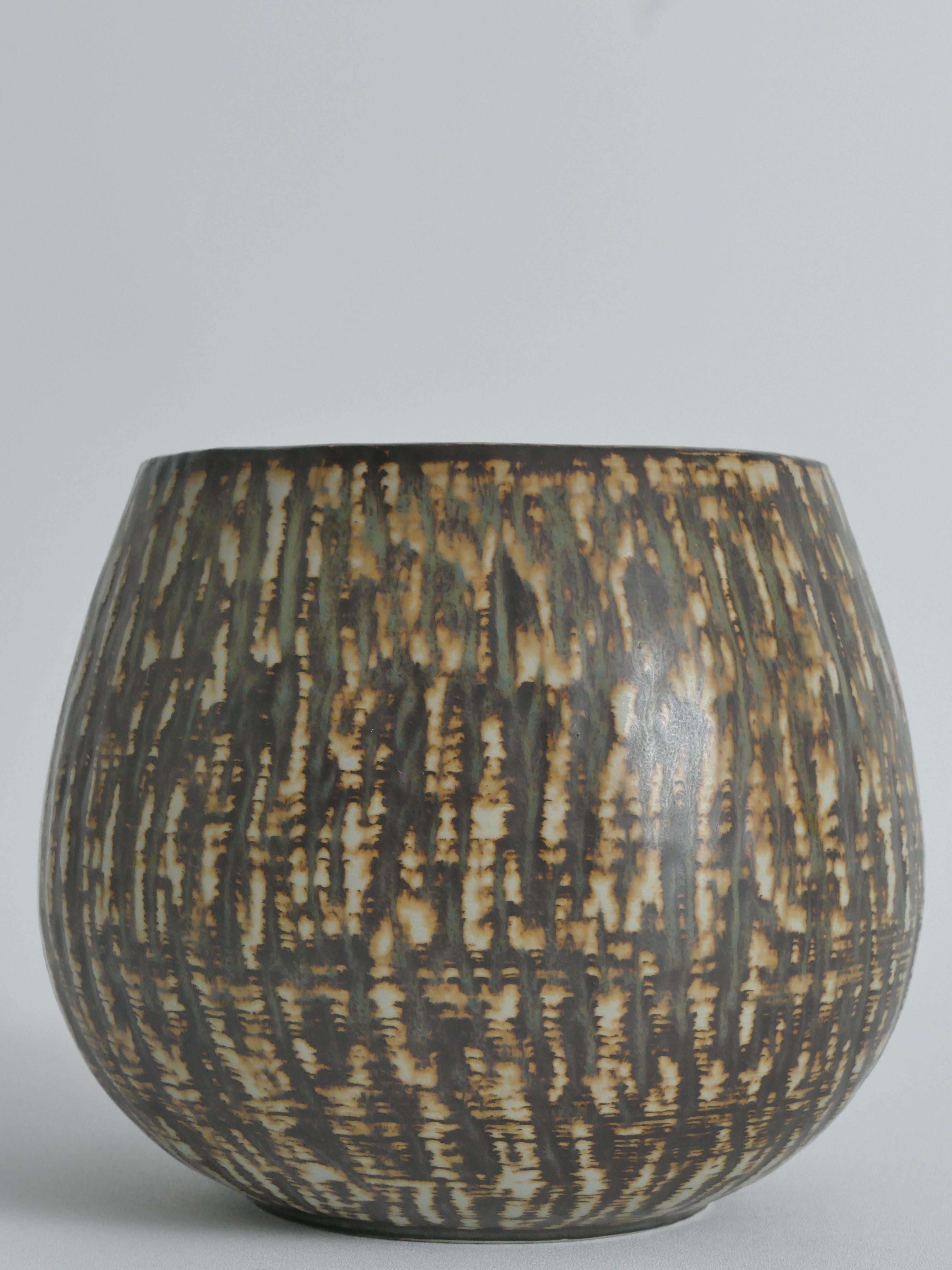 Mid-Century Modern Brown Stoneware Birka Rubus Vase by Gunnar Nylund, Rörstrand For Sale 2