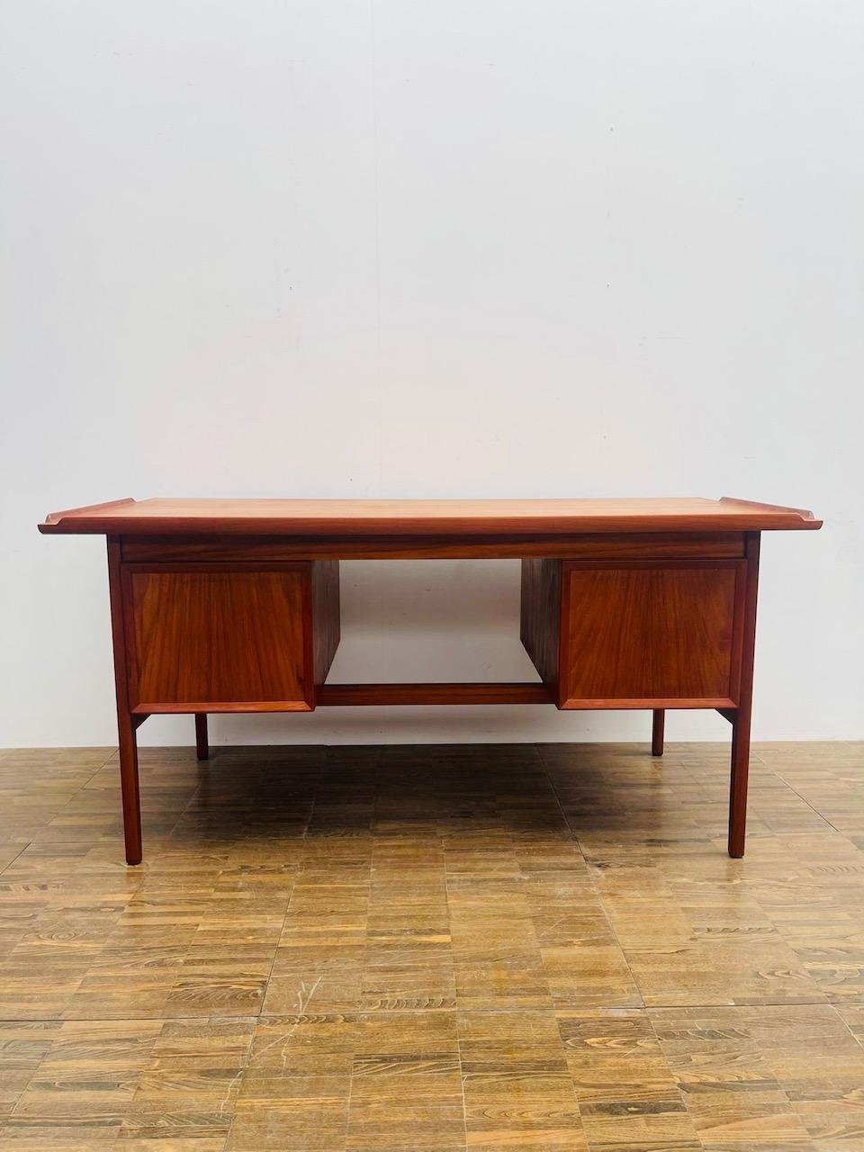 20th Century Mid-Century Modern Brown Teak Desk with Drawers
