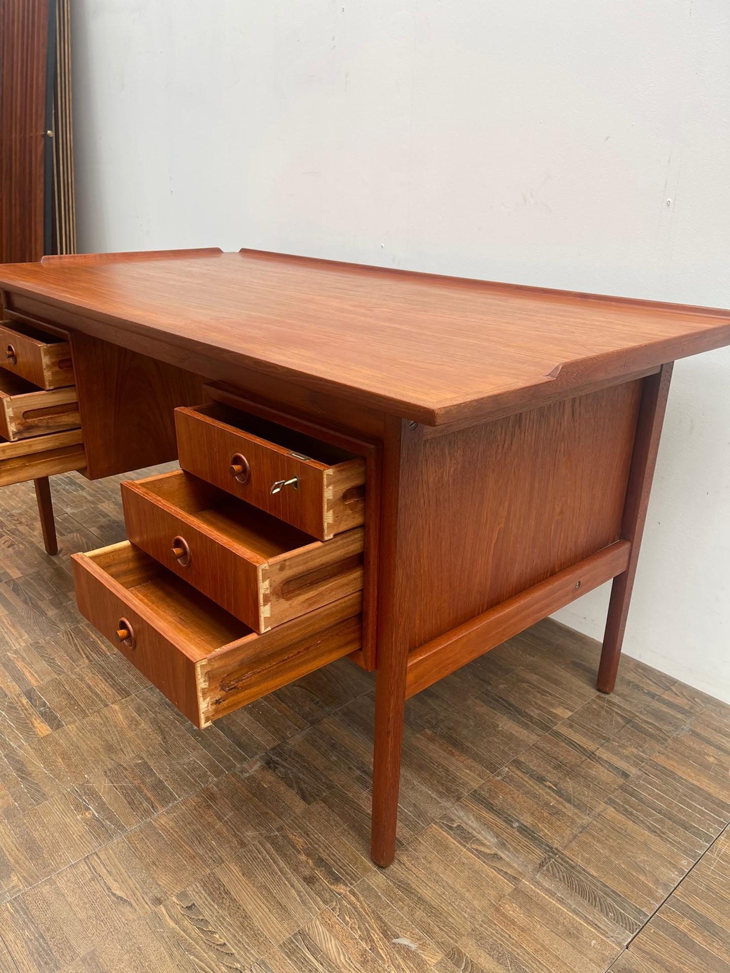 Mid-Century Modern Brown Teak Desk with Drawers 3