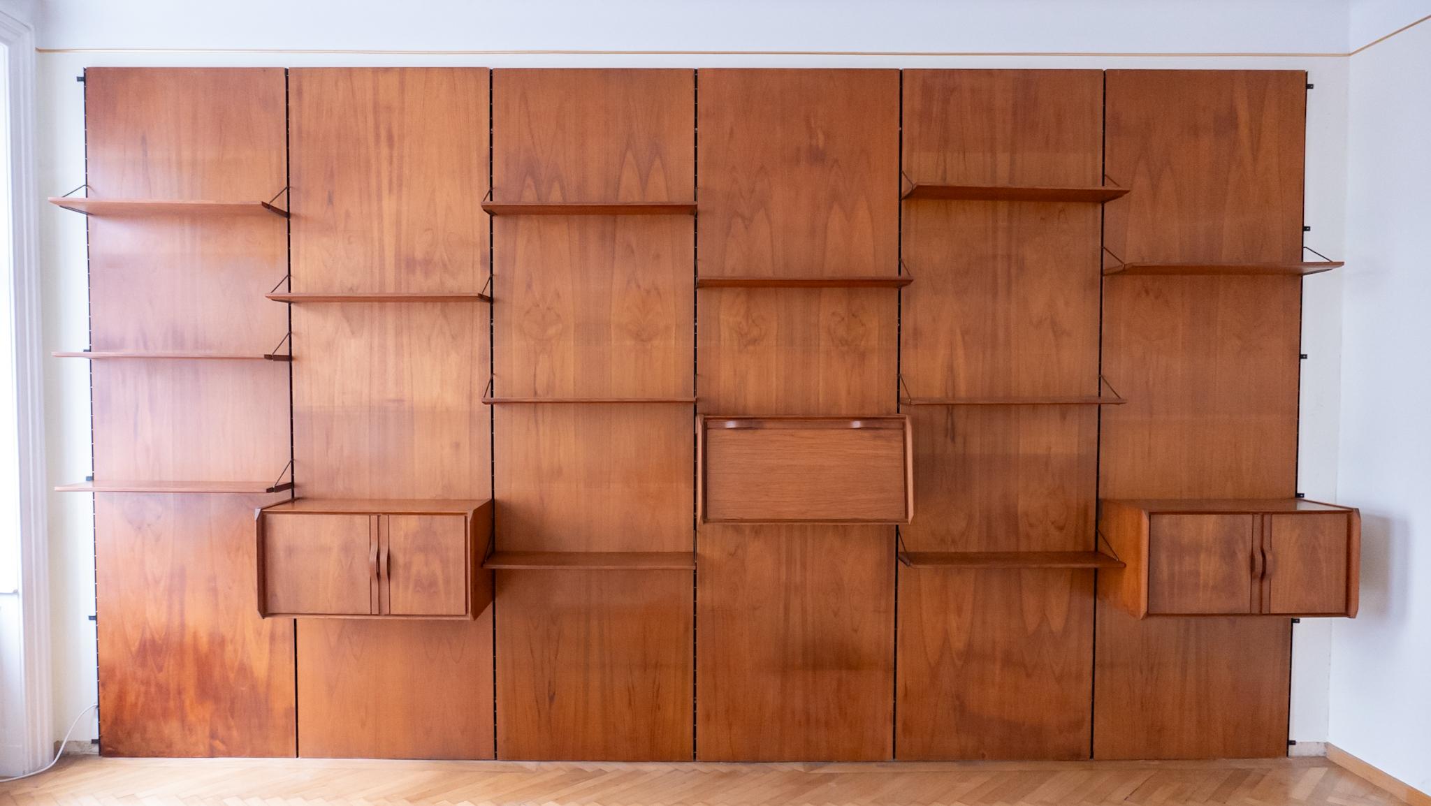 Mid-Century Modern Brown Wooden Bookcase, Italy 1960s 5