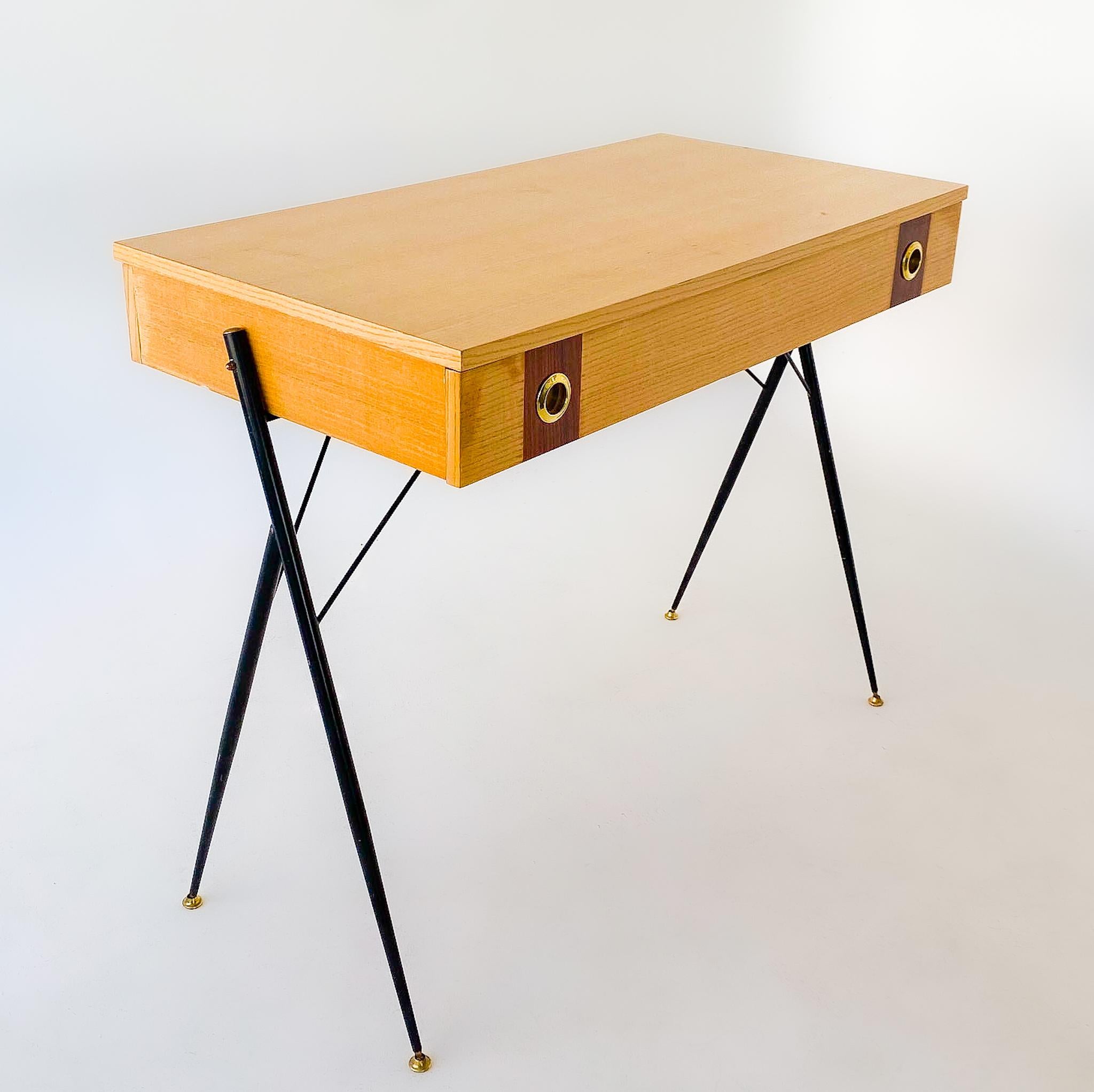 Mid-Century Modern Brown Wooden Brass Desk, Italy 1950s 5