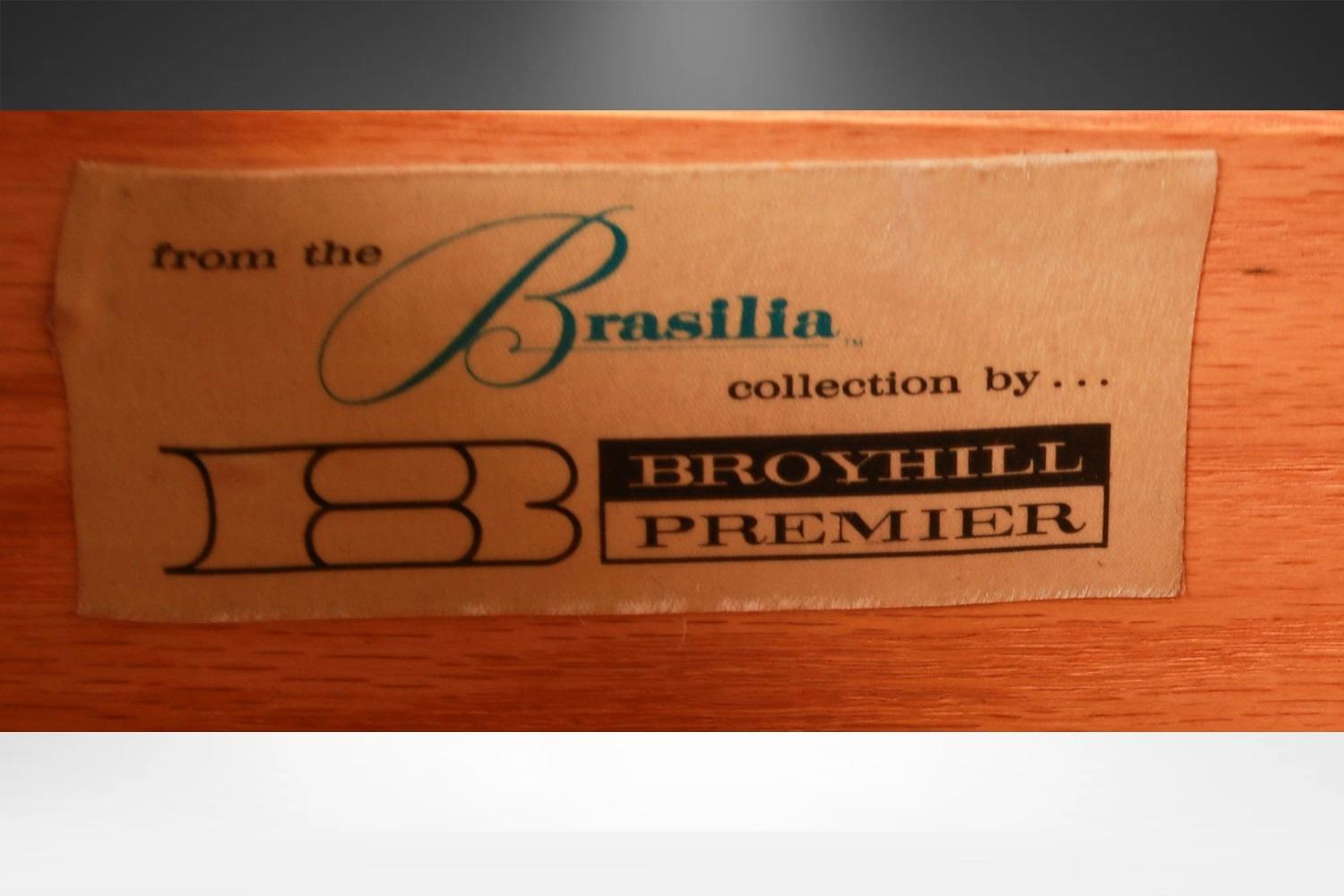 Milieu du XXe siècle Crédence Broyhill Brasilia moderne du milieu du siècle dernier en vente