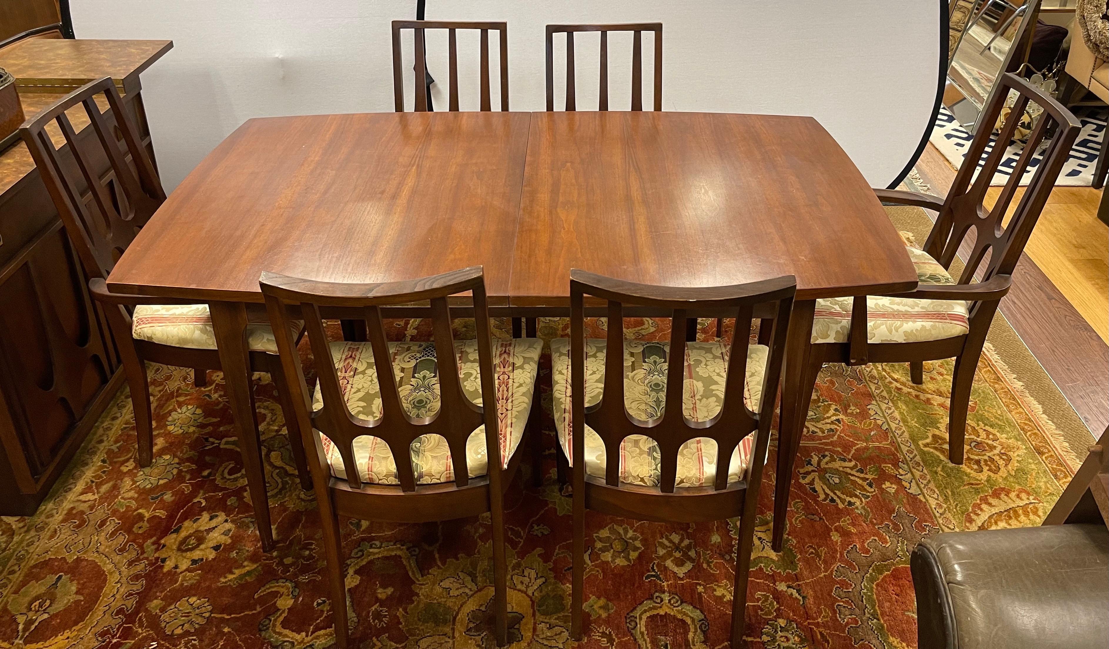 broyhill dining table with 6 chairs