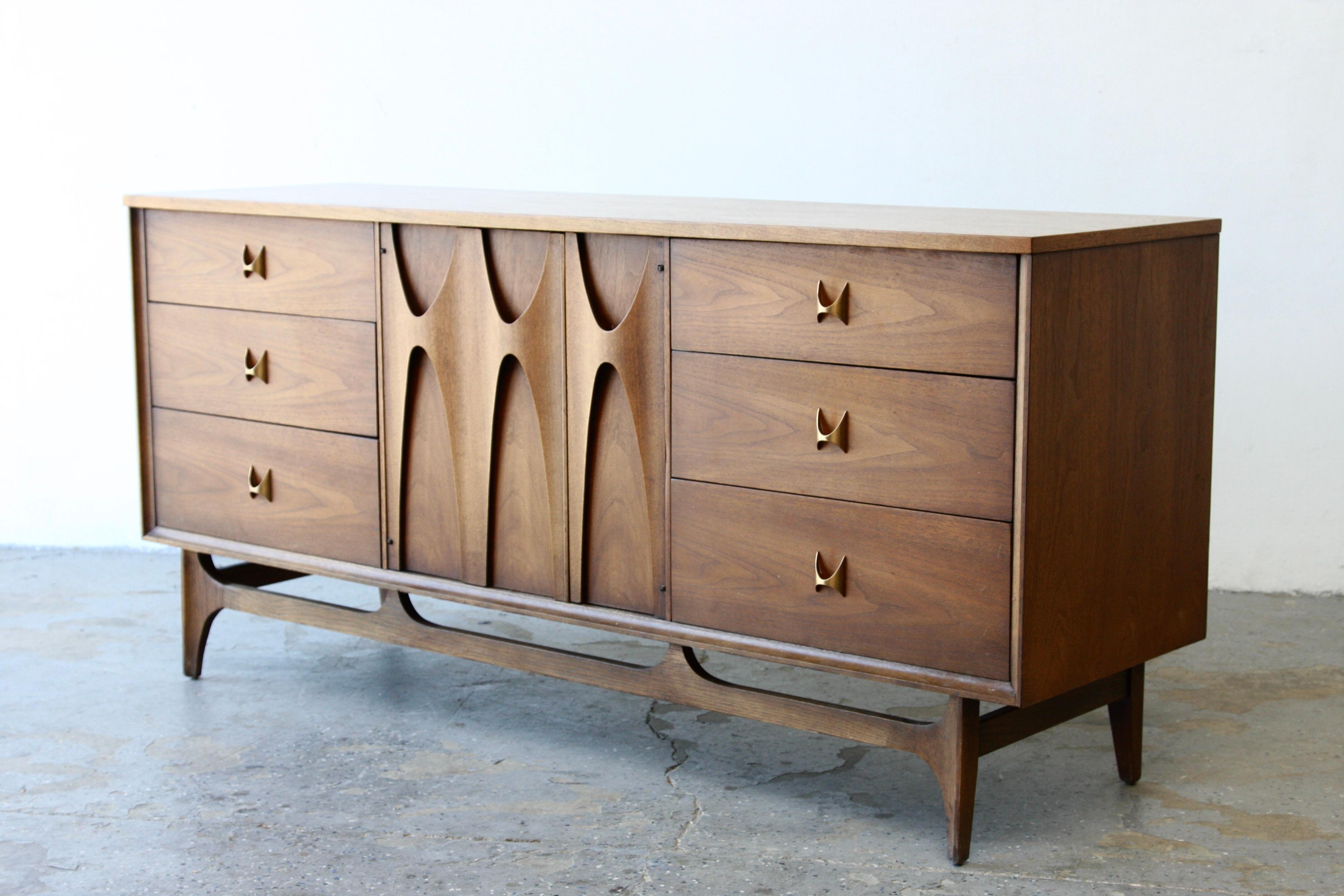 American Mid Century Modern Broyhill BRASILIA Long Dresser / Credenza