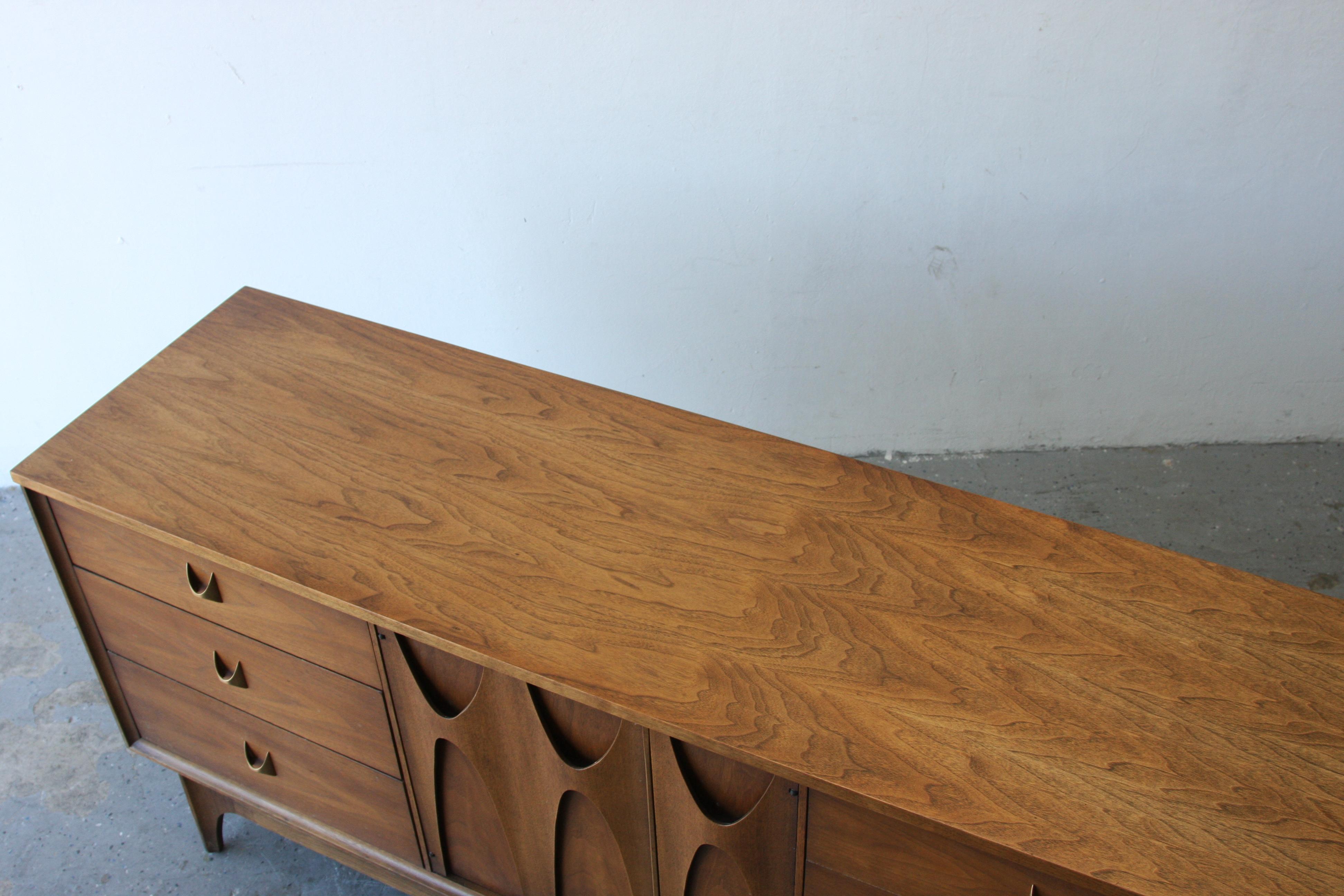 Brass Mid Century Modern Broyhill BRASILIA Long Dresser / Credenza
