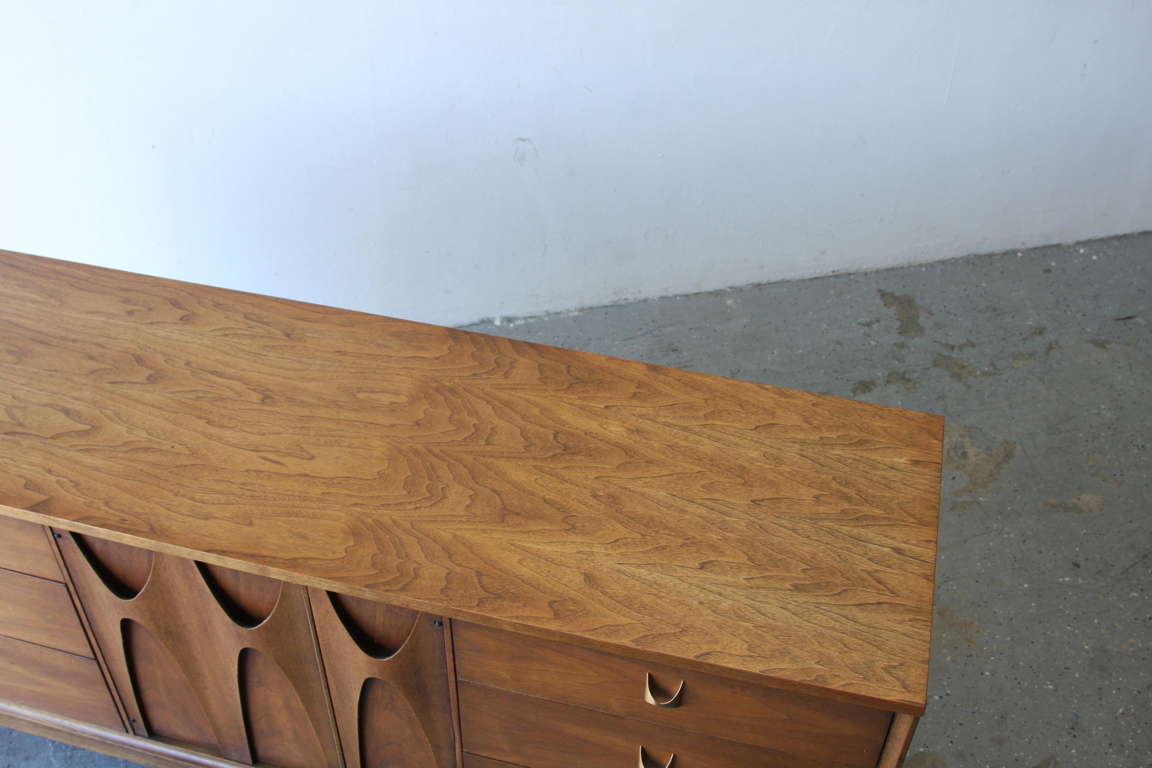 Mid Century Modern Broyhill BRASILIA Long Dresser / Credenza 1