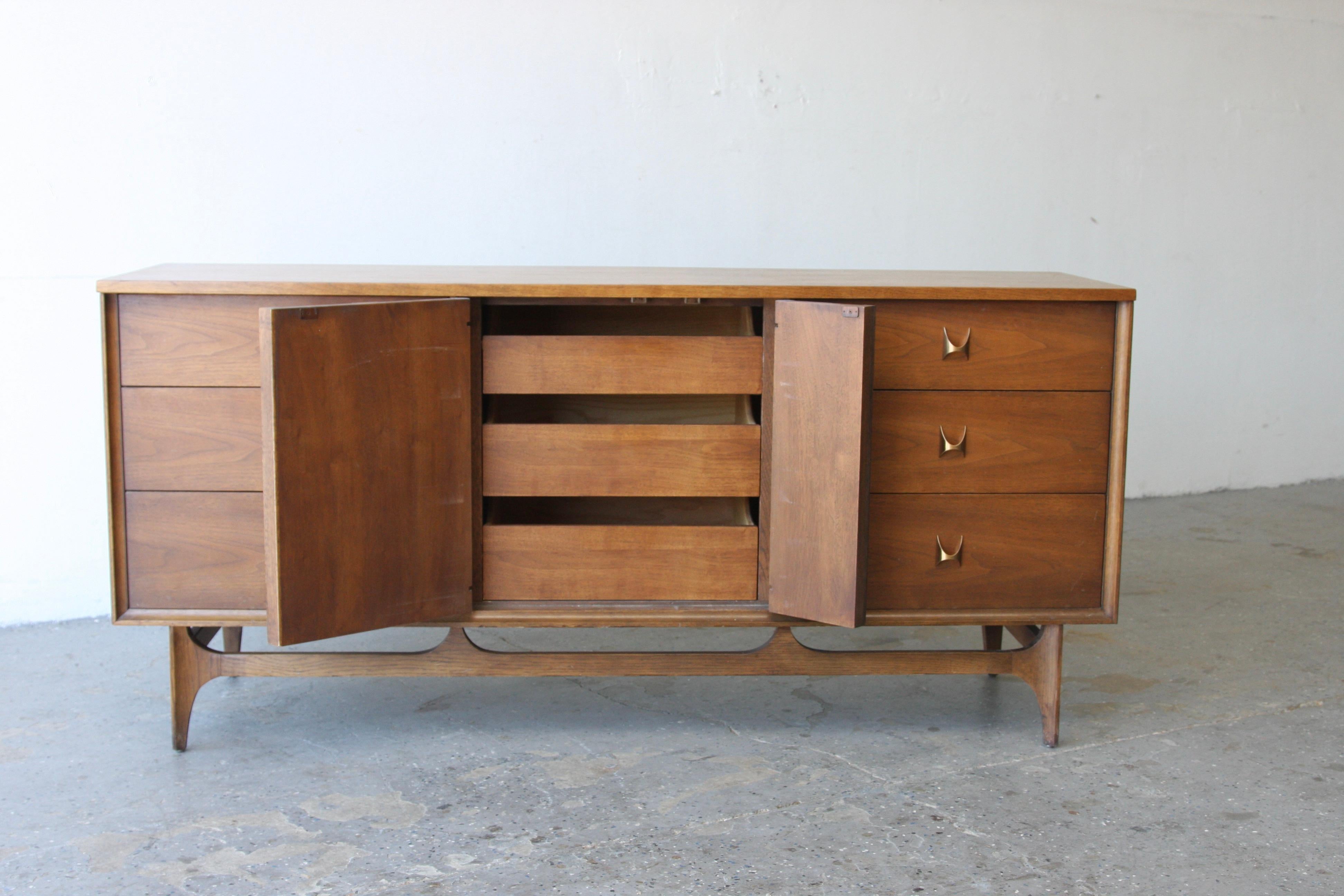 Mid Century Modern Broyhill BRASILIA Long Dresser / Credenza 2