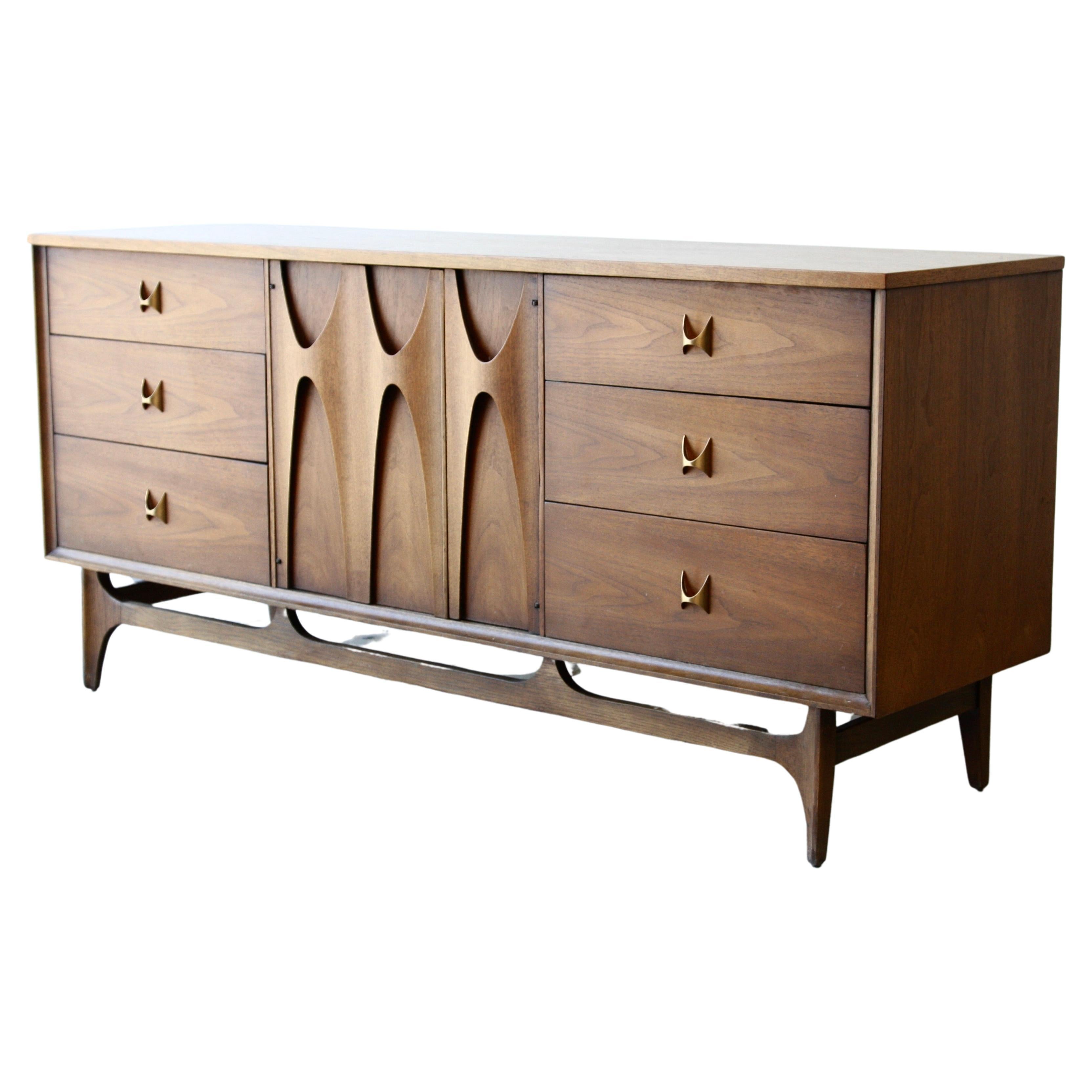 Mid Century Modern Broyhill BRASILIA Long Dresser / Credenza