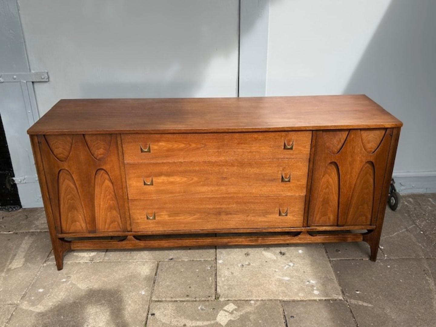 Buffet 'Brasilia' de Broyhill, américain, C.I.C., années 1960. Bon état - En vente à Richmond, Surrey