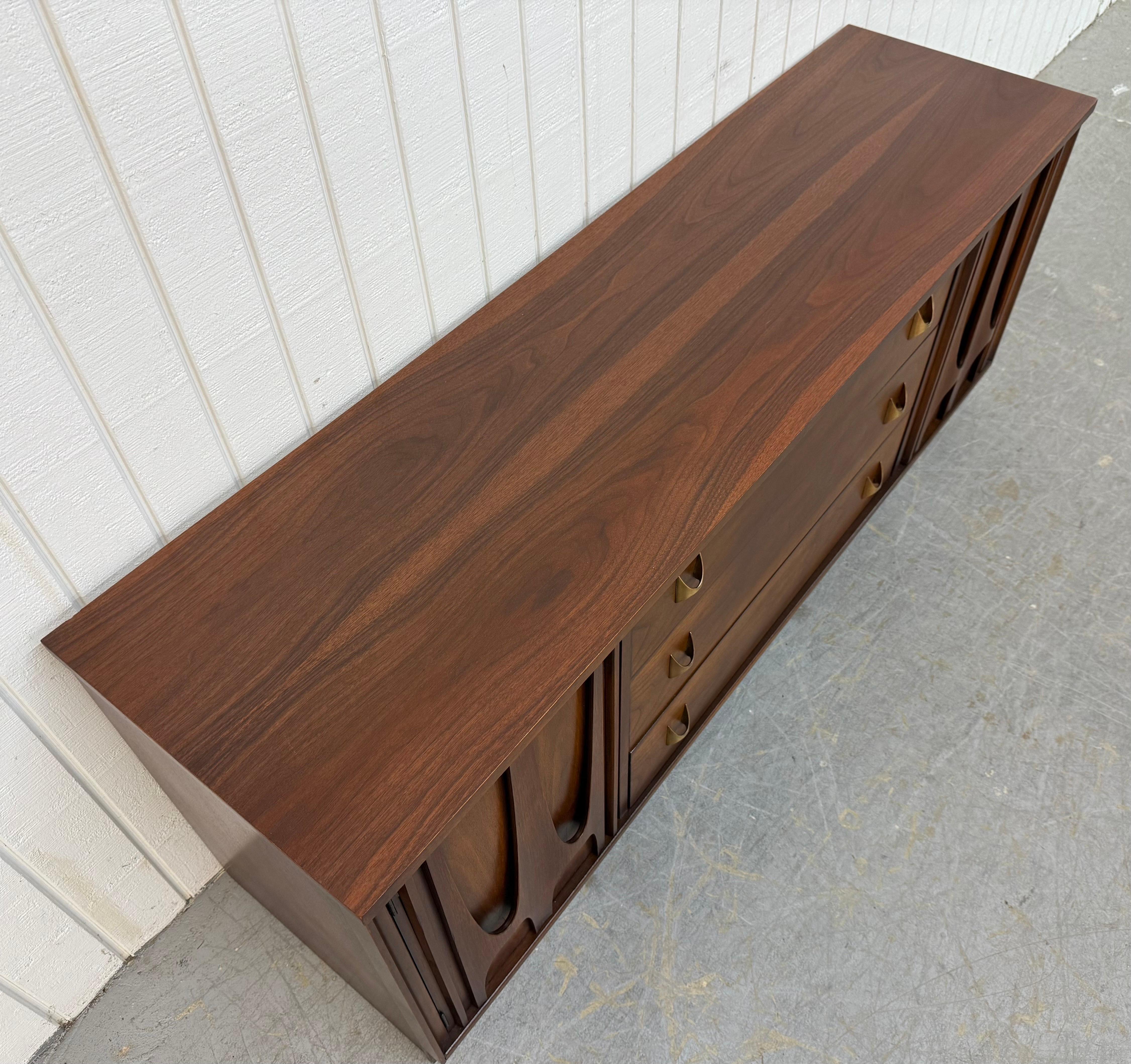 Mid-20th Century Mid-Century Modern Broyhill Brasilia Sideboard For Sale