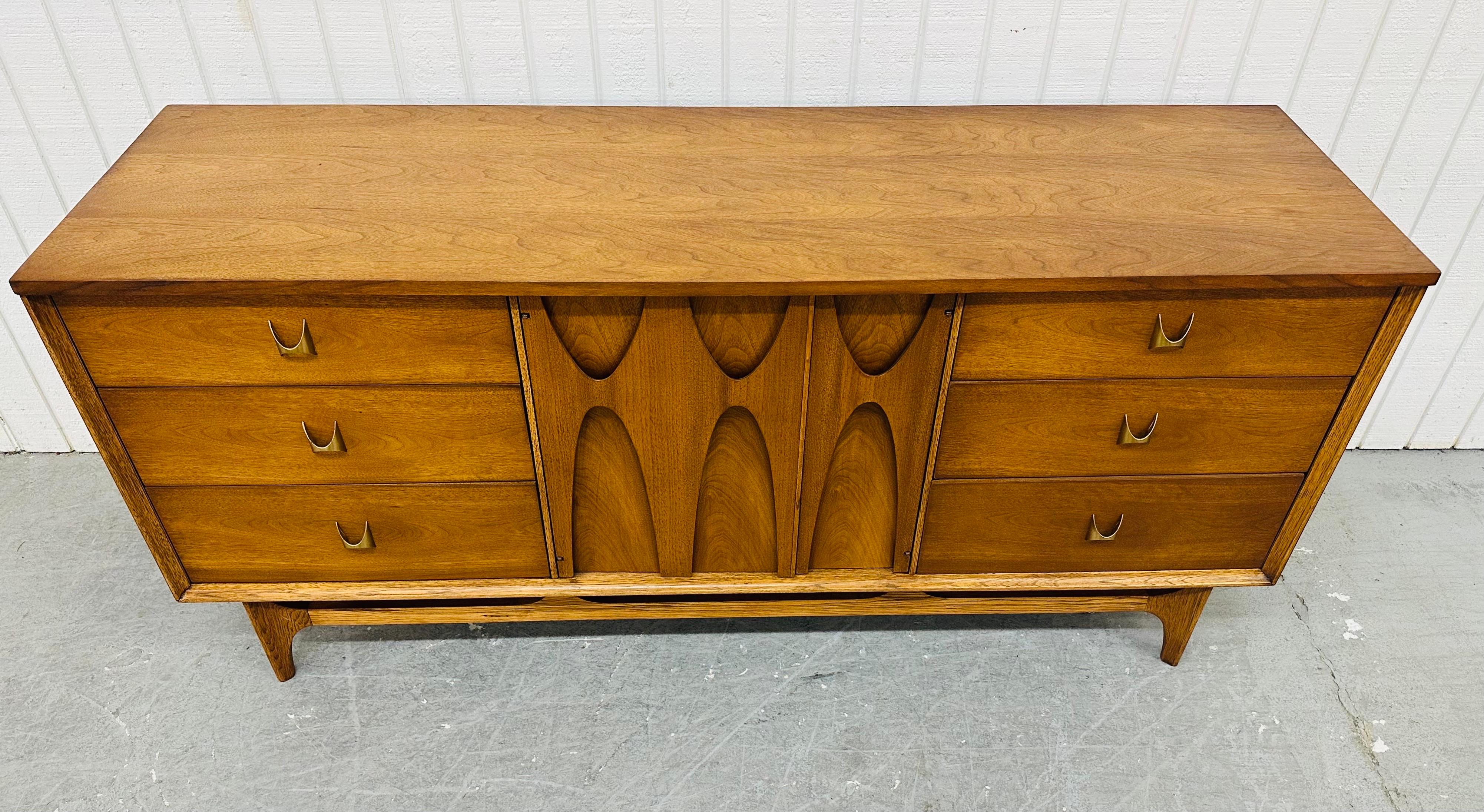 20th Century Mid-Century Modern Broyhill Brasilia Walnut 9-Drawer Dresser