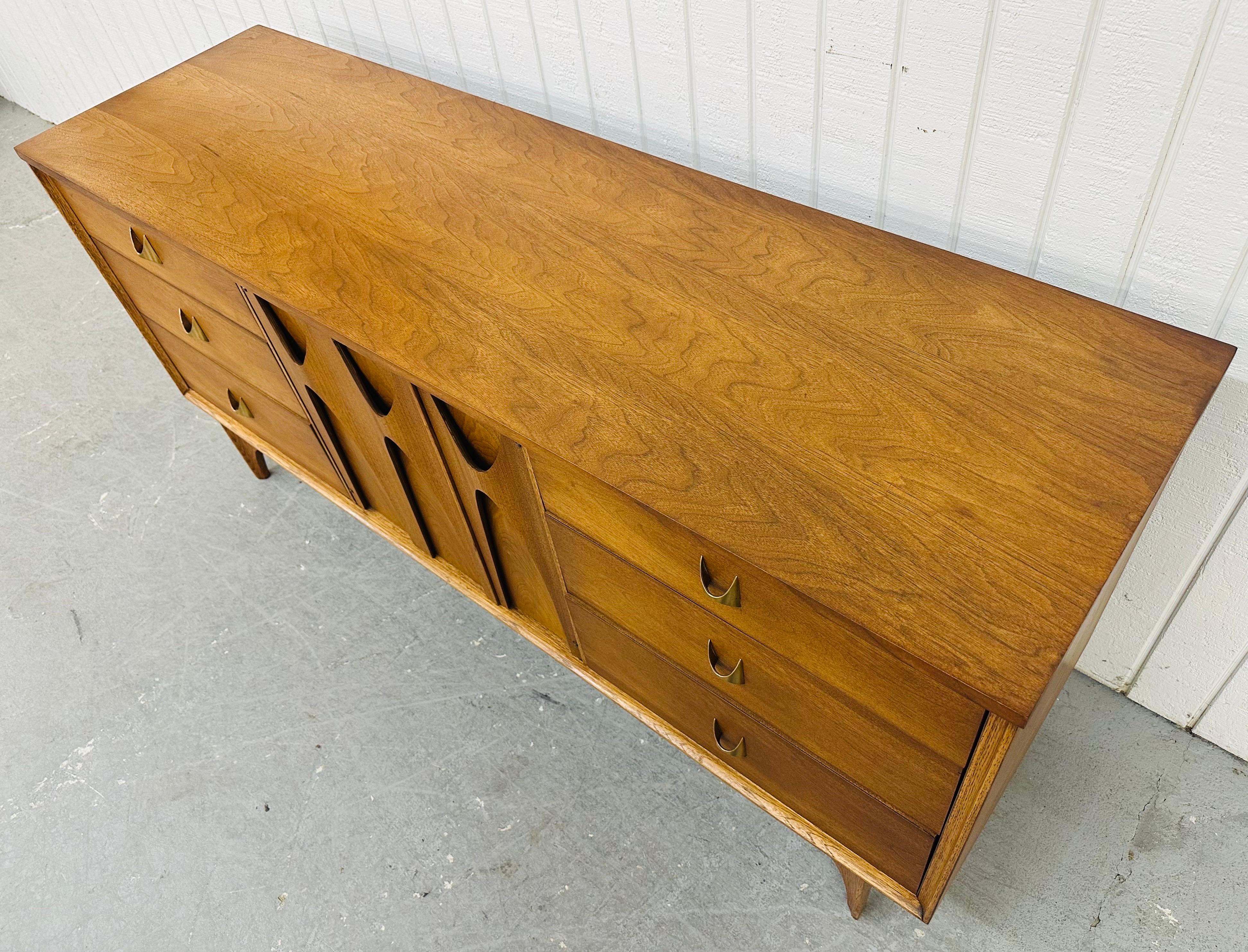 Brass Mid-Century Modern Broyhill Brasilia Walnut 9-Drawer Dresser