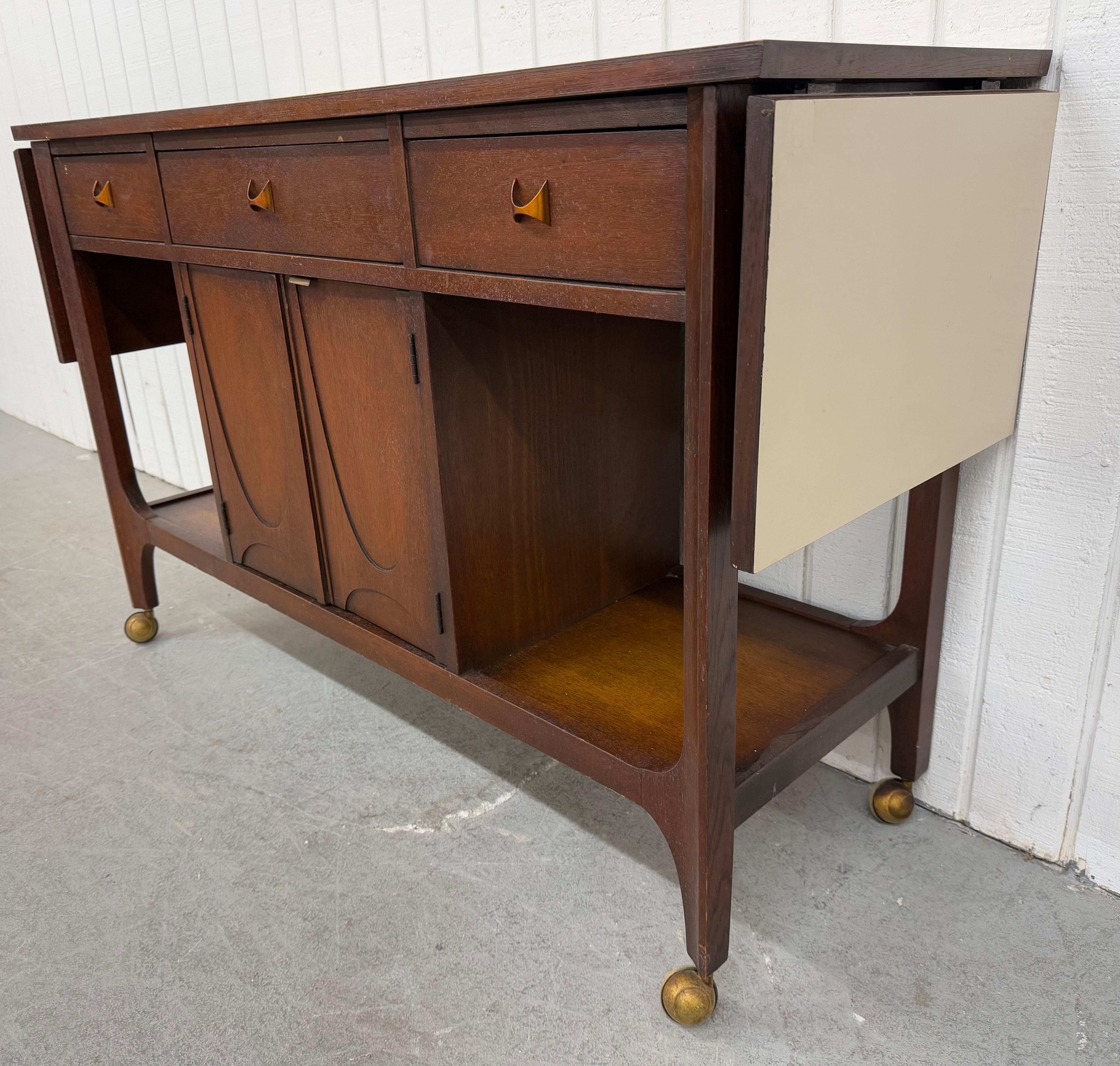 Broyhill Brasilia Barwagen aus Nussbaumholz, Mid-Century Modern (amerikanisch)