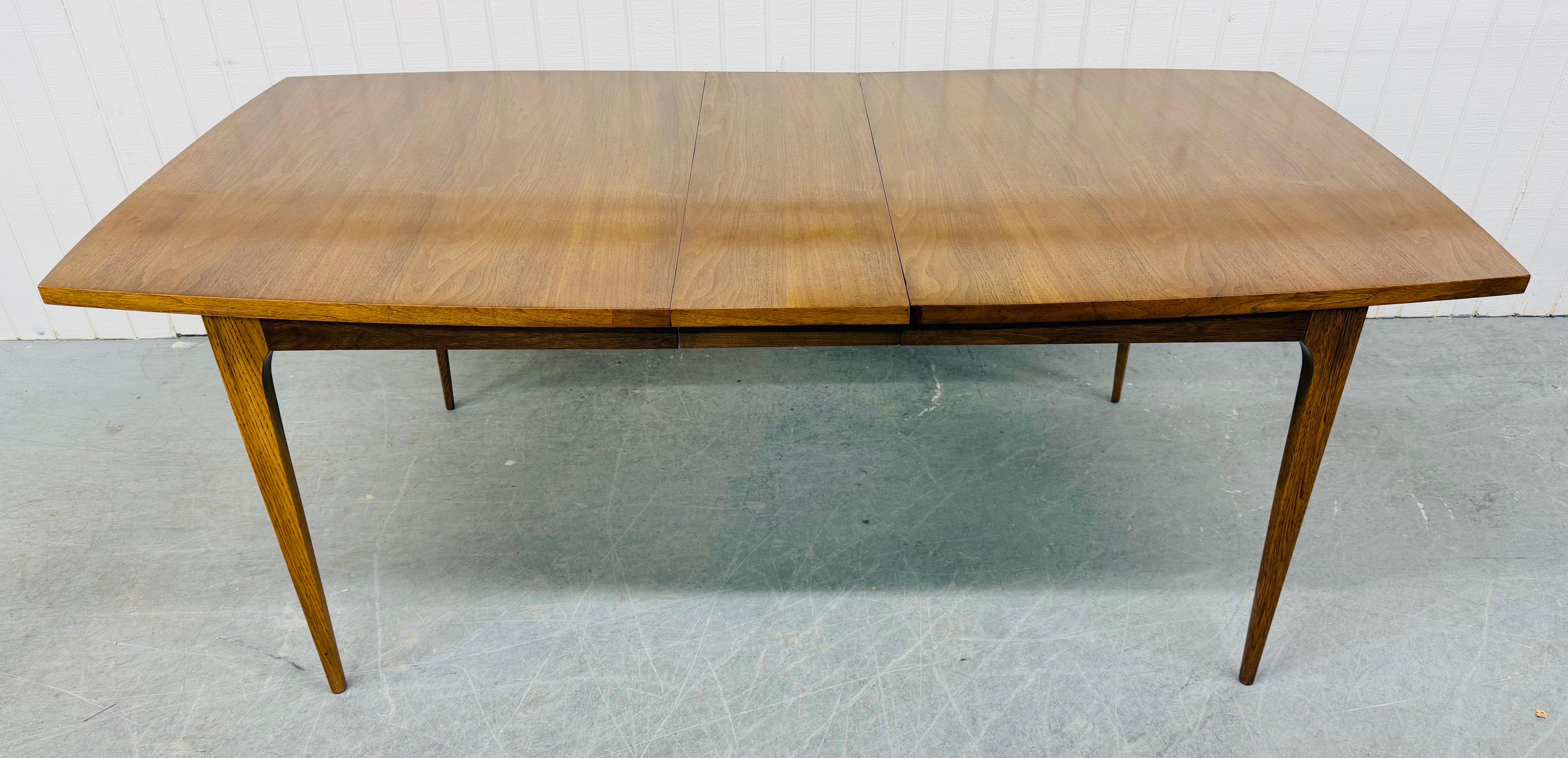 20th Century Mid-Century Modern Broyhill Brasilia Walnut Dining Table For Sale