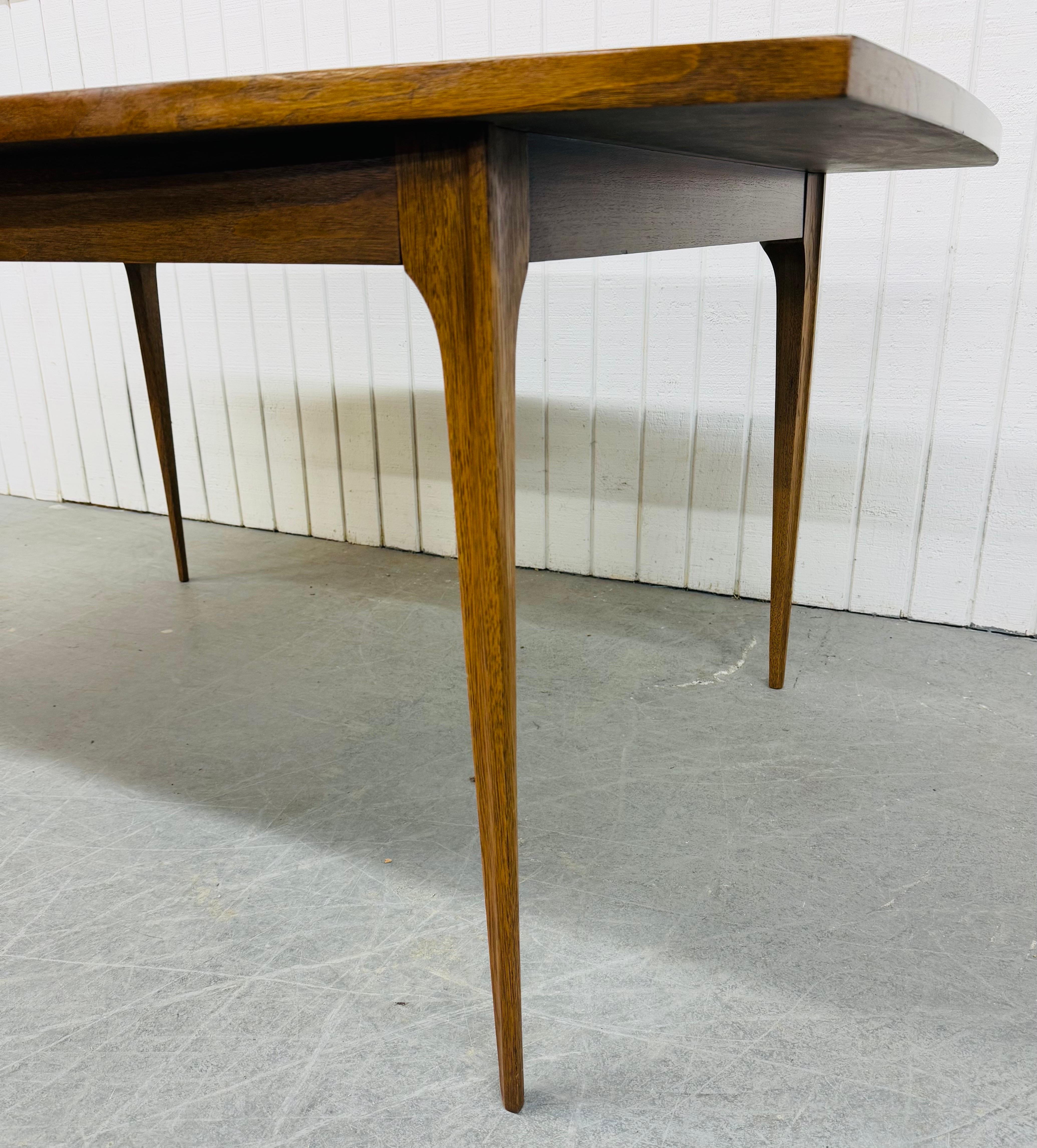 Mid-Century Modern Broyhill Brasilia Walnut Dining Table For Sale 2