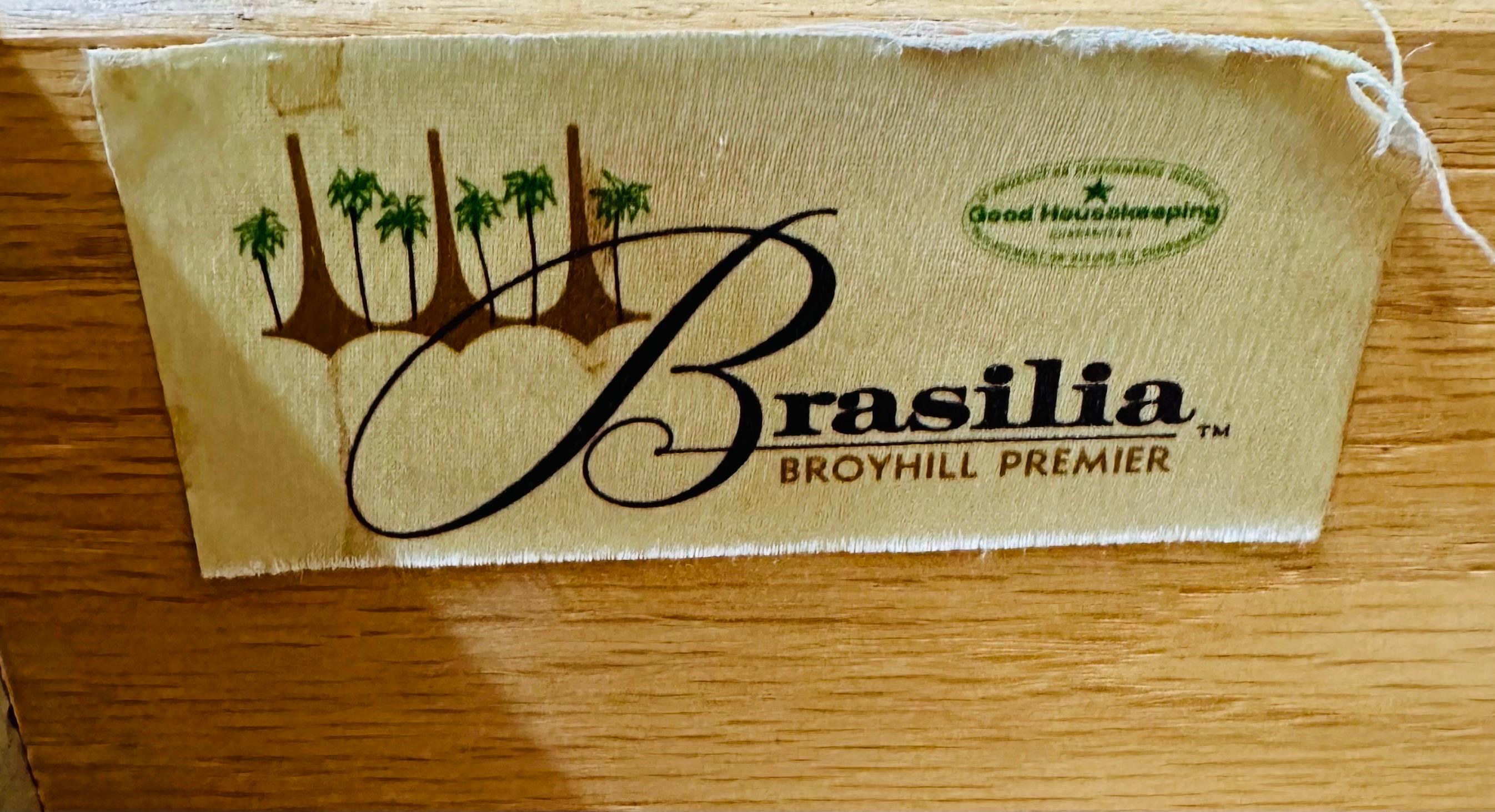 Mid-Century Modern Broy Modern Broyhill Brasilia Hochkommode aus Nussbaumholz im Angebot 5