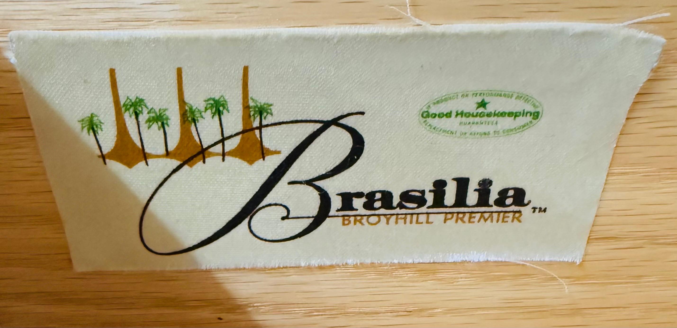 Mid-Century Modern Broy Modern Broyhill Brasilia Hochkommode aus Nussbaumholz 5